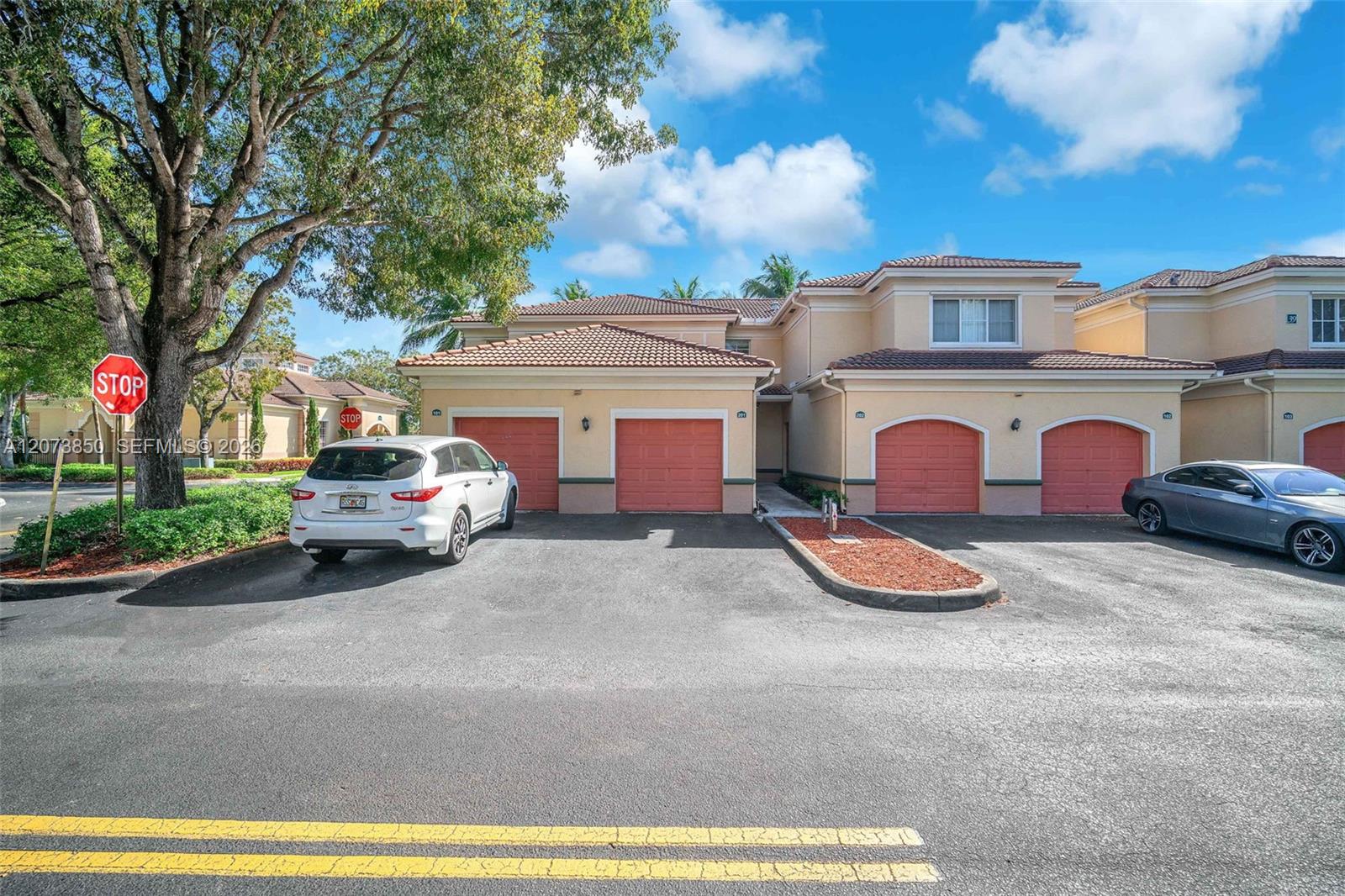 2532 Centergate Dr # 201 — Photo 3