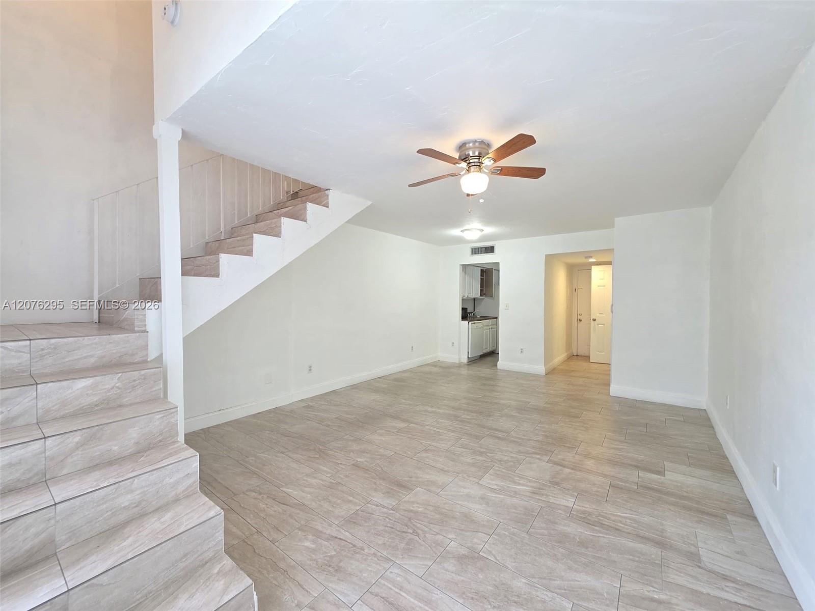 10905 N Kendall Dr # 410 — Photo 3