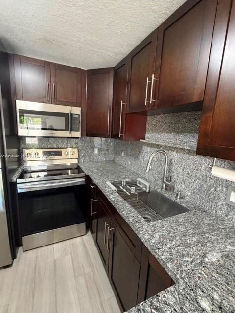 13884 SW 64th St — Photo 5