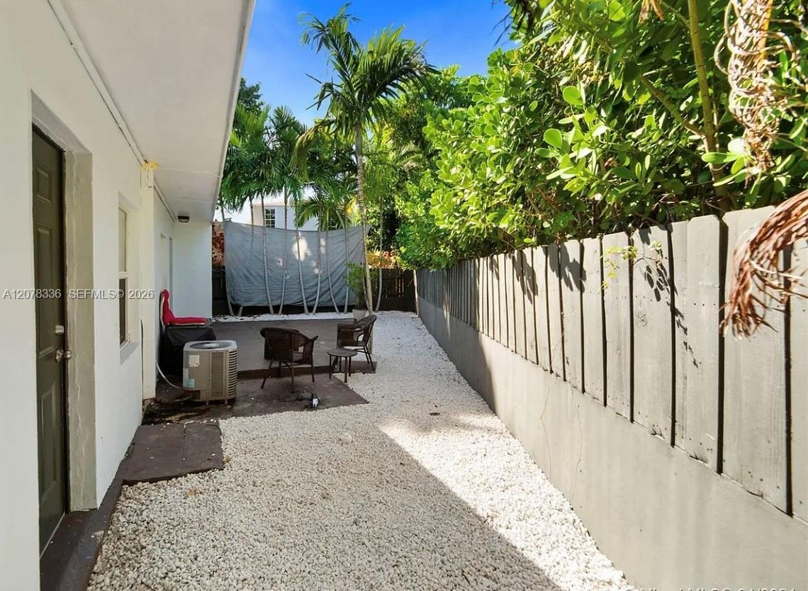 3124 SW 1st Ave # 3126B — Photo 2