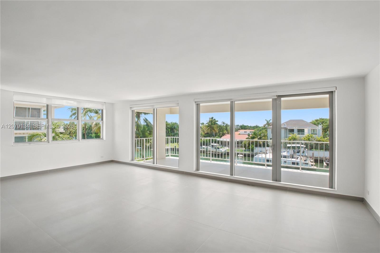 10180 W Bay Harbor Dr # 3A — Photo 2