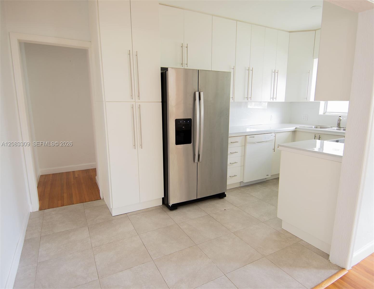 6090 SW 27th St — Photo 3