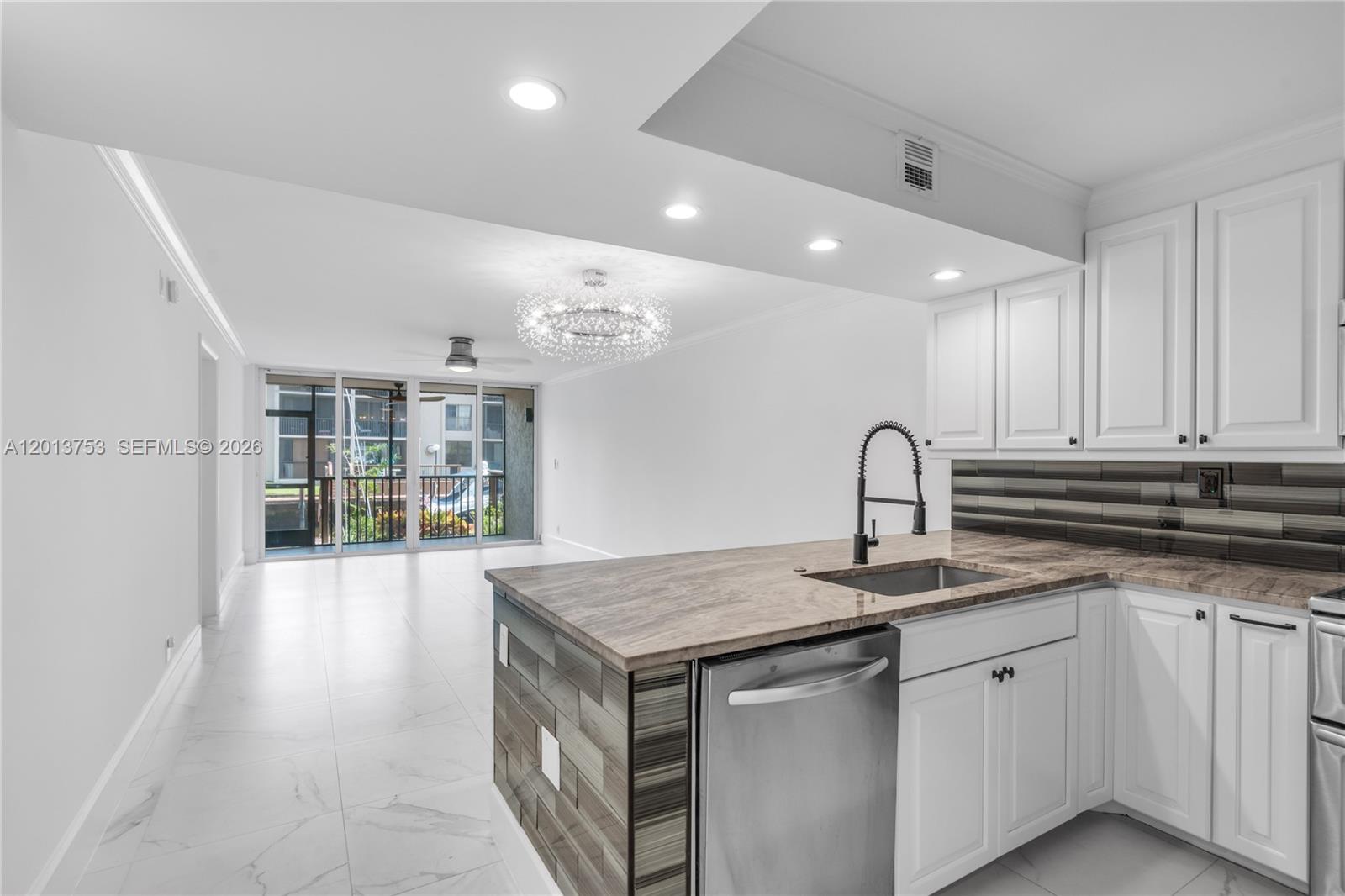 12 Royal Palm Way # 103, Boca Raton FL 33432