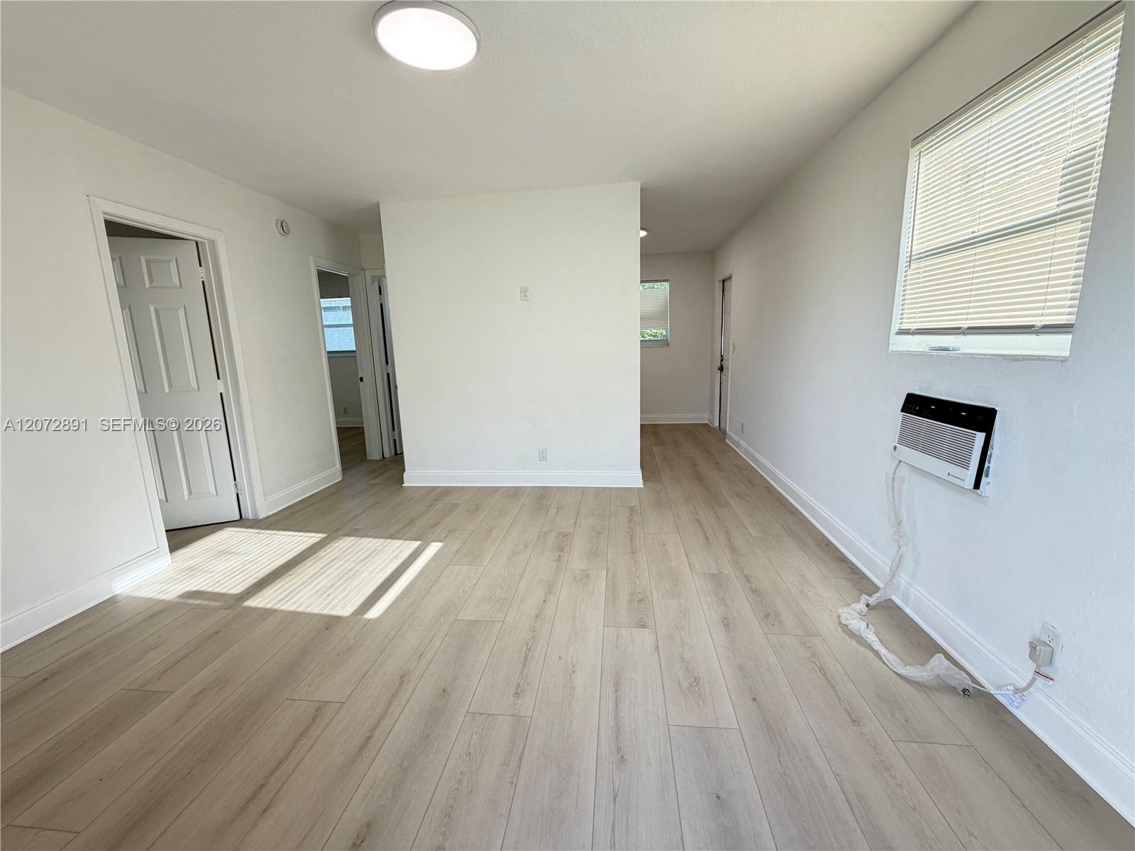 305 NW 1st Ave # 1 — Photo 4