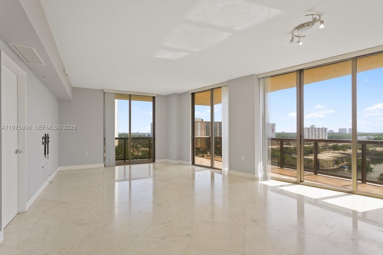16275 Collins Ave # 904, Sunny Isles Beach FL 33160