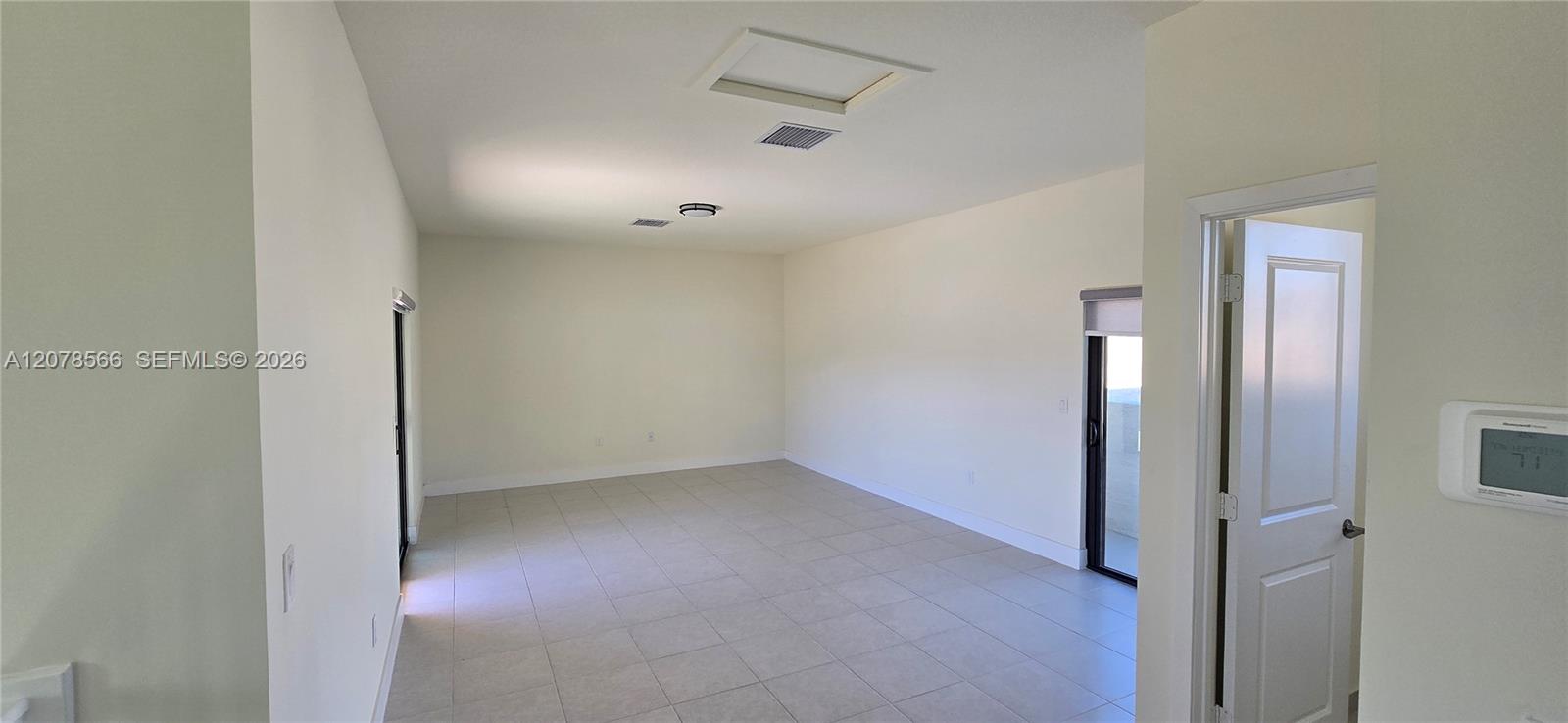 4242 NW 82nd Ave — Photo 5