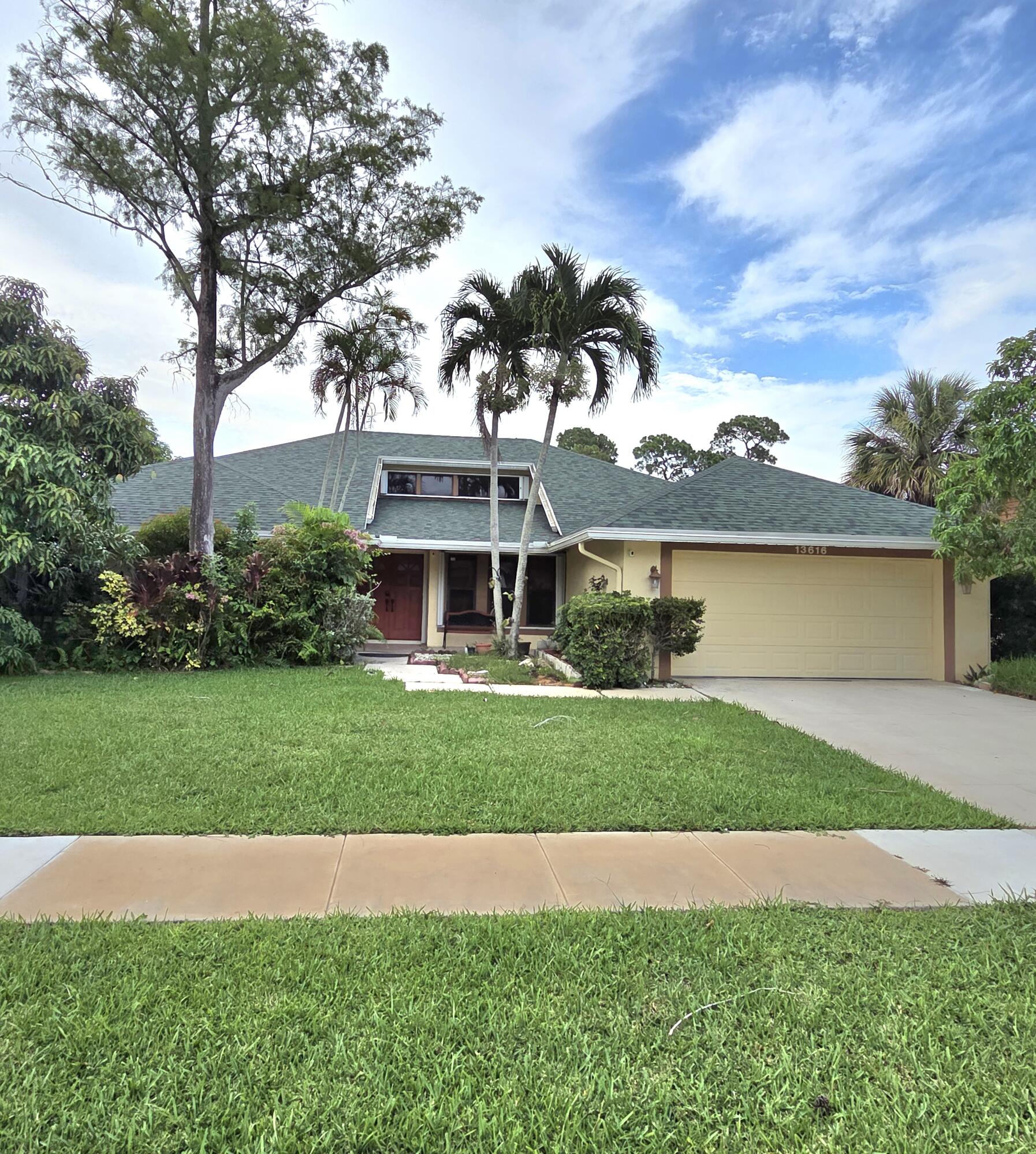 13616 NORTHUMBERLAND Circle, Wellington FL 33414