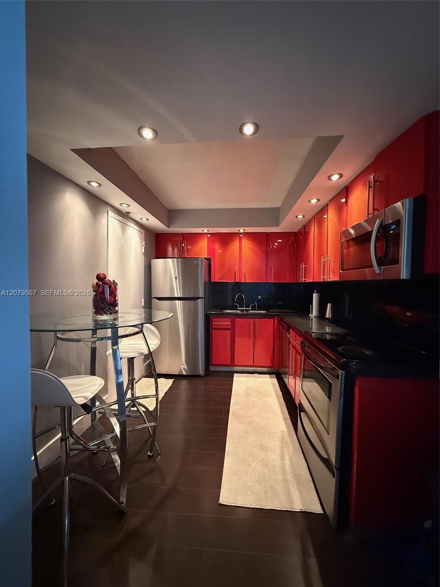 6039 Collins Ave # 1505 — Photo 3