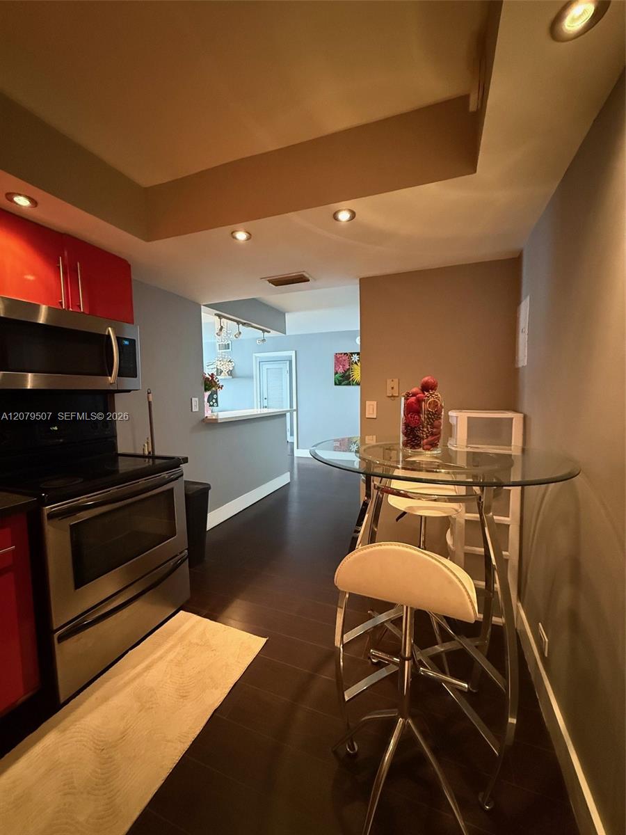 6039 Collins Ave # 1505 — Photo 4