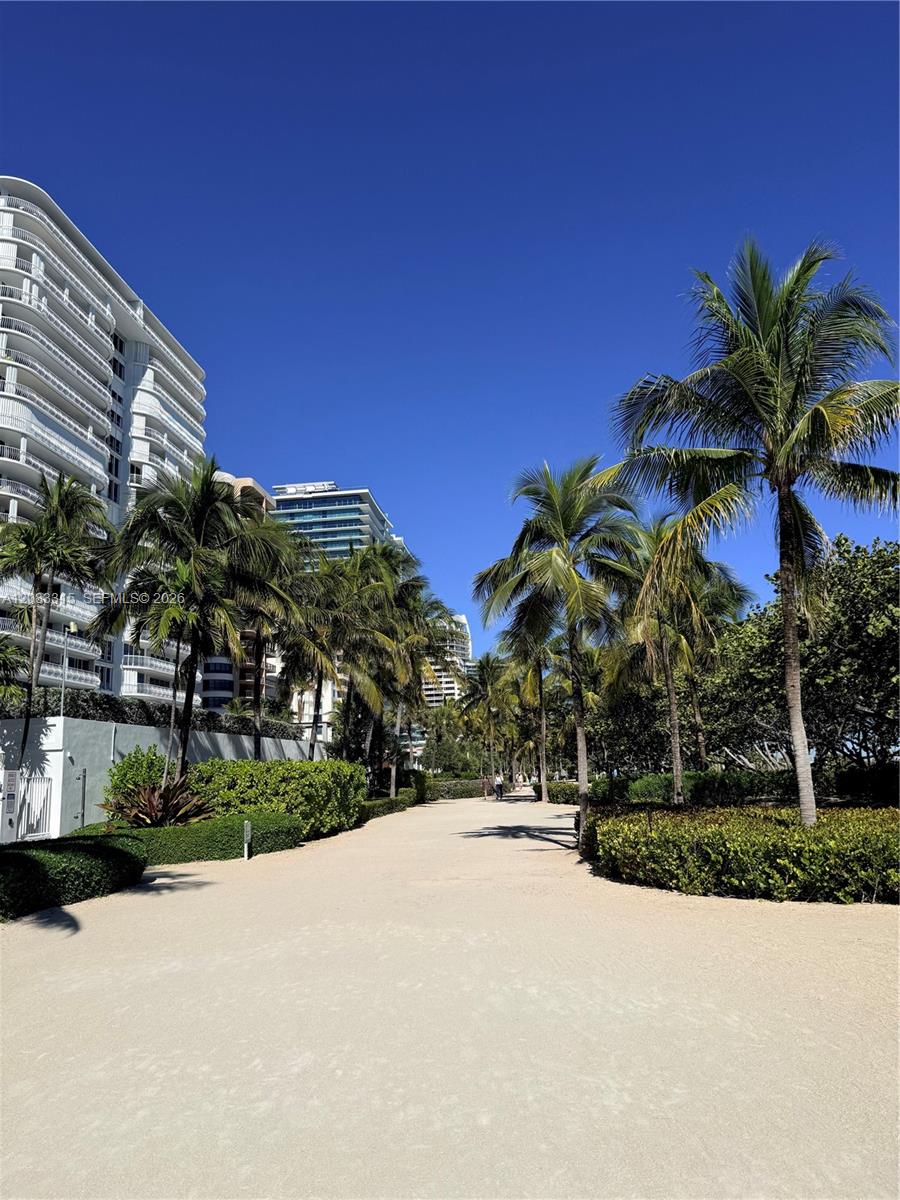 10185 E Collins Ave # 822, Bal Harbour FL 33154
