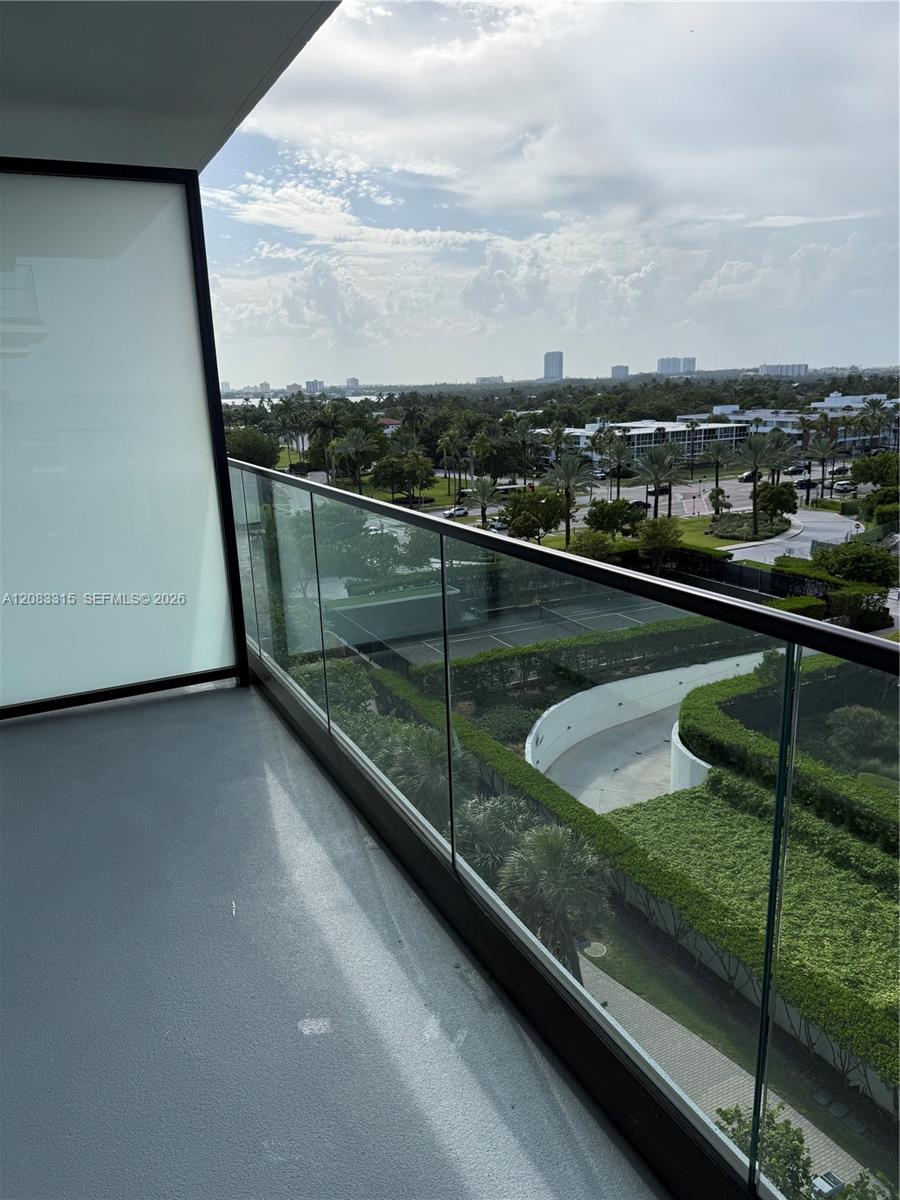10185 E Collins Ave # 822 — Photo 4