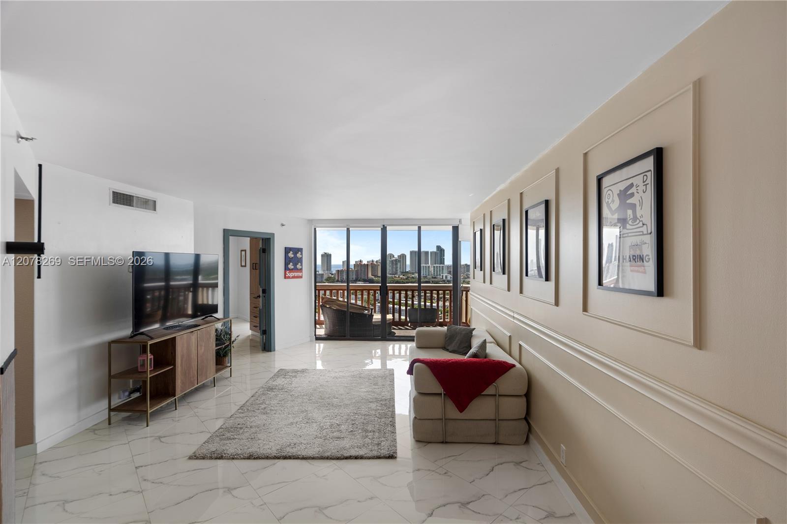 1000 W Island Blvd # 2803 — Photo 4