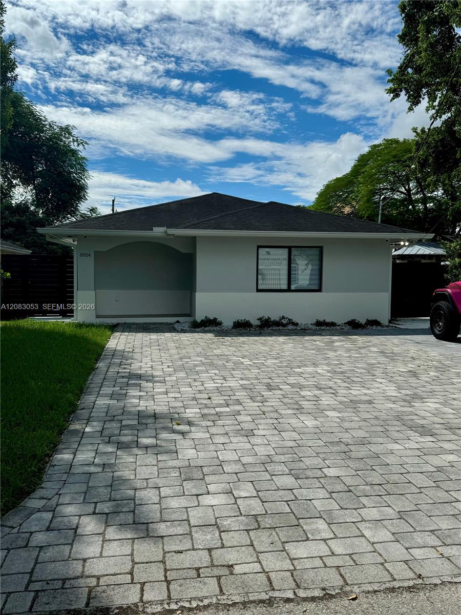 8814 SW 126th Ter — Photo 3