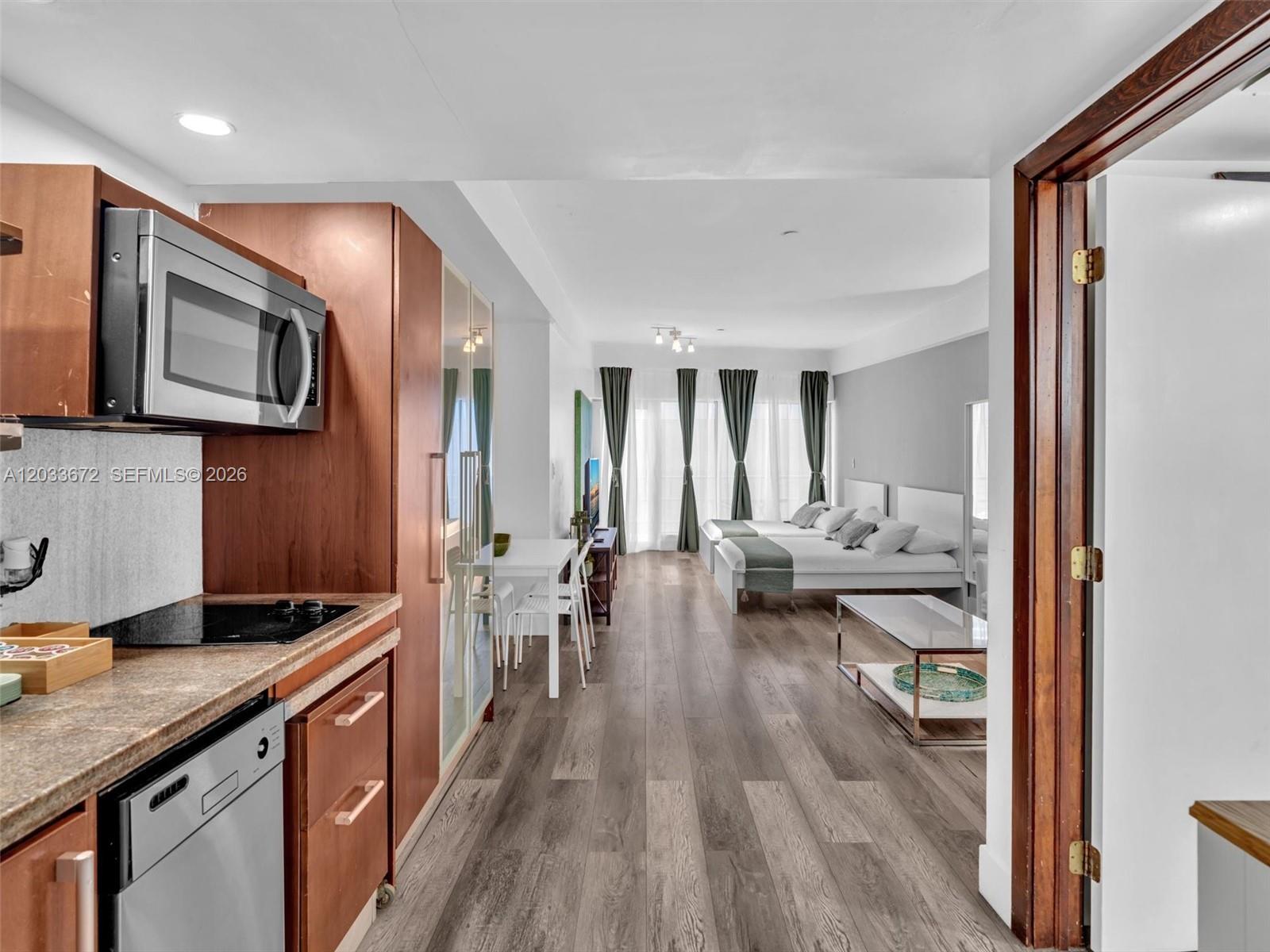 1052 Ocean Dr # C203, Miami Beach FL 33139