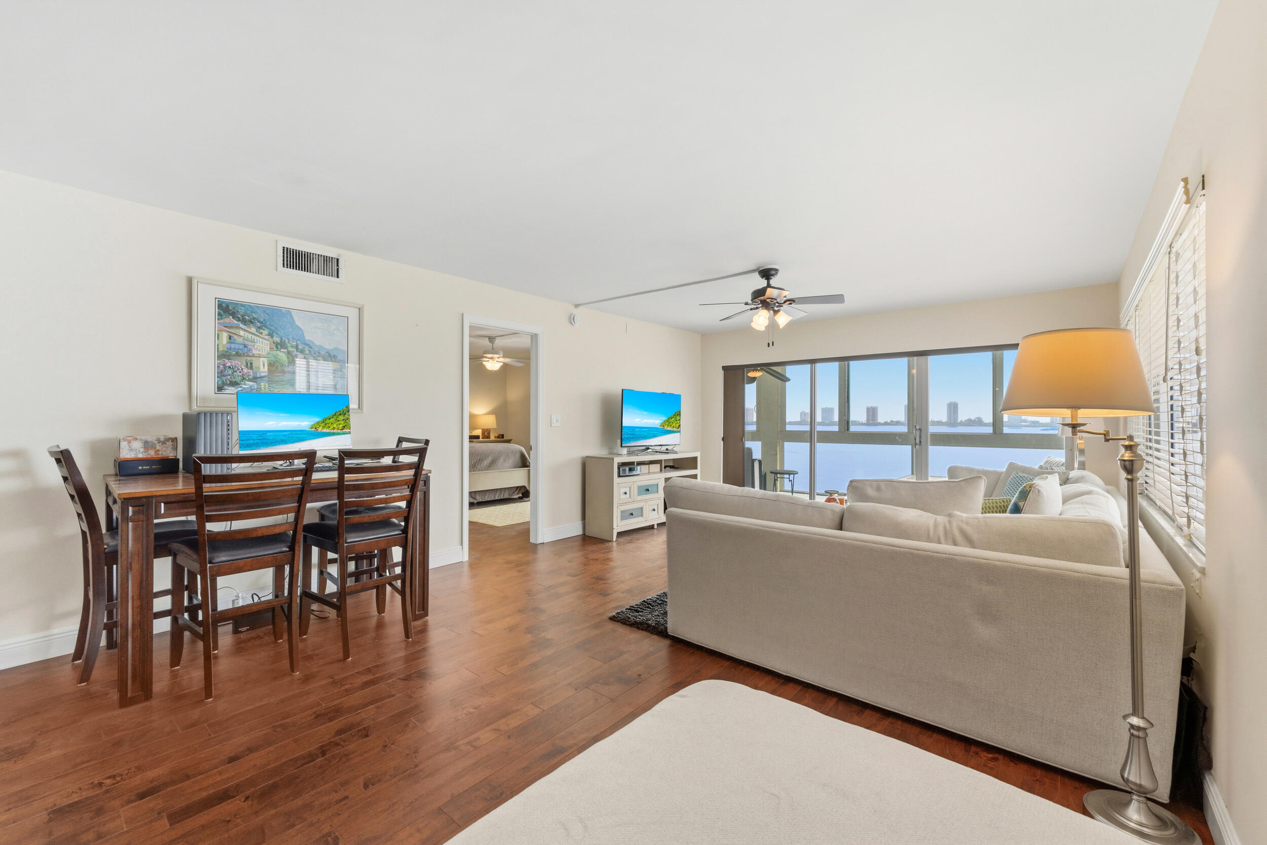 501 Lake Shore Drive # 606 — Photo 4