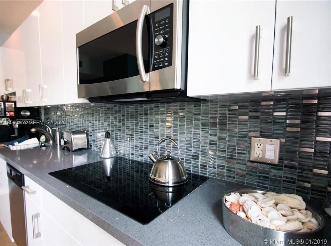 1521 Lenox Ave # 203 — Photo 5
