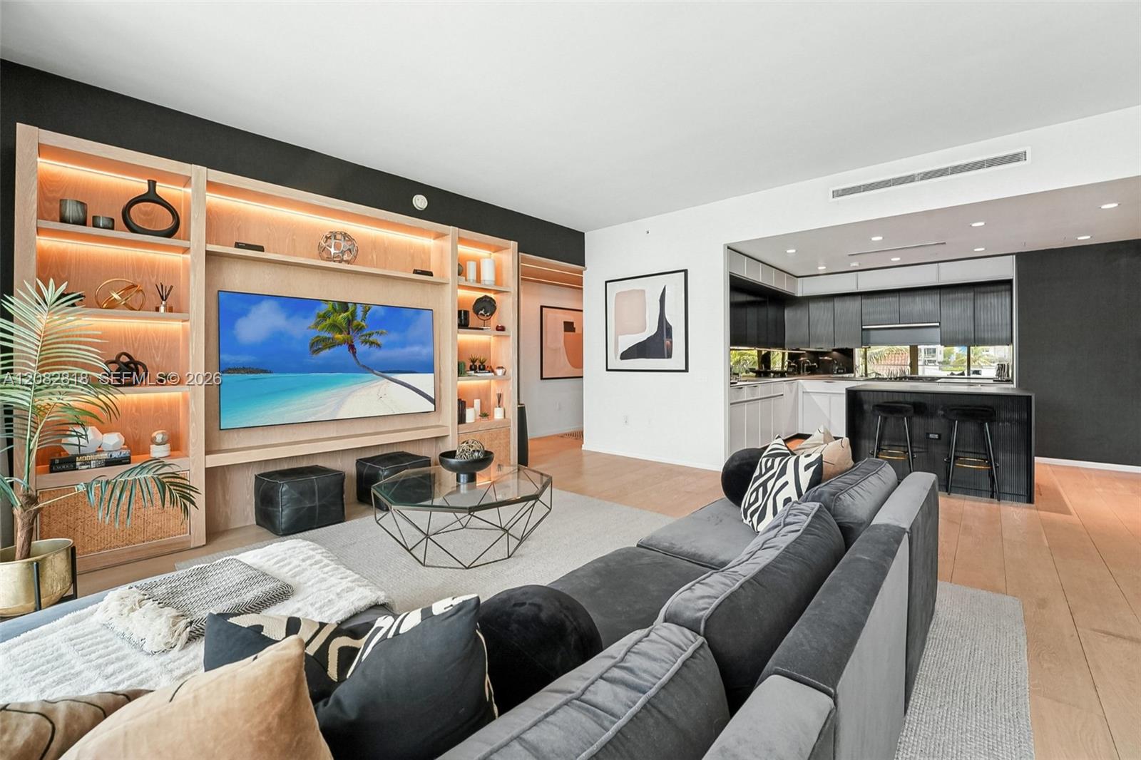 300 Collins Ave # 3A — Photo 3