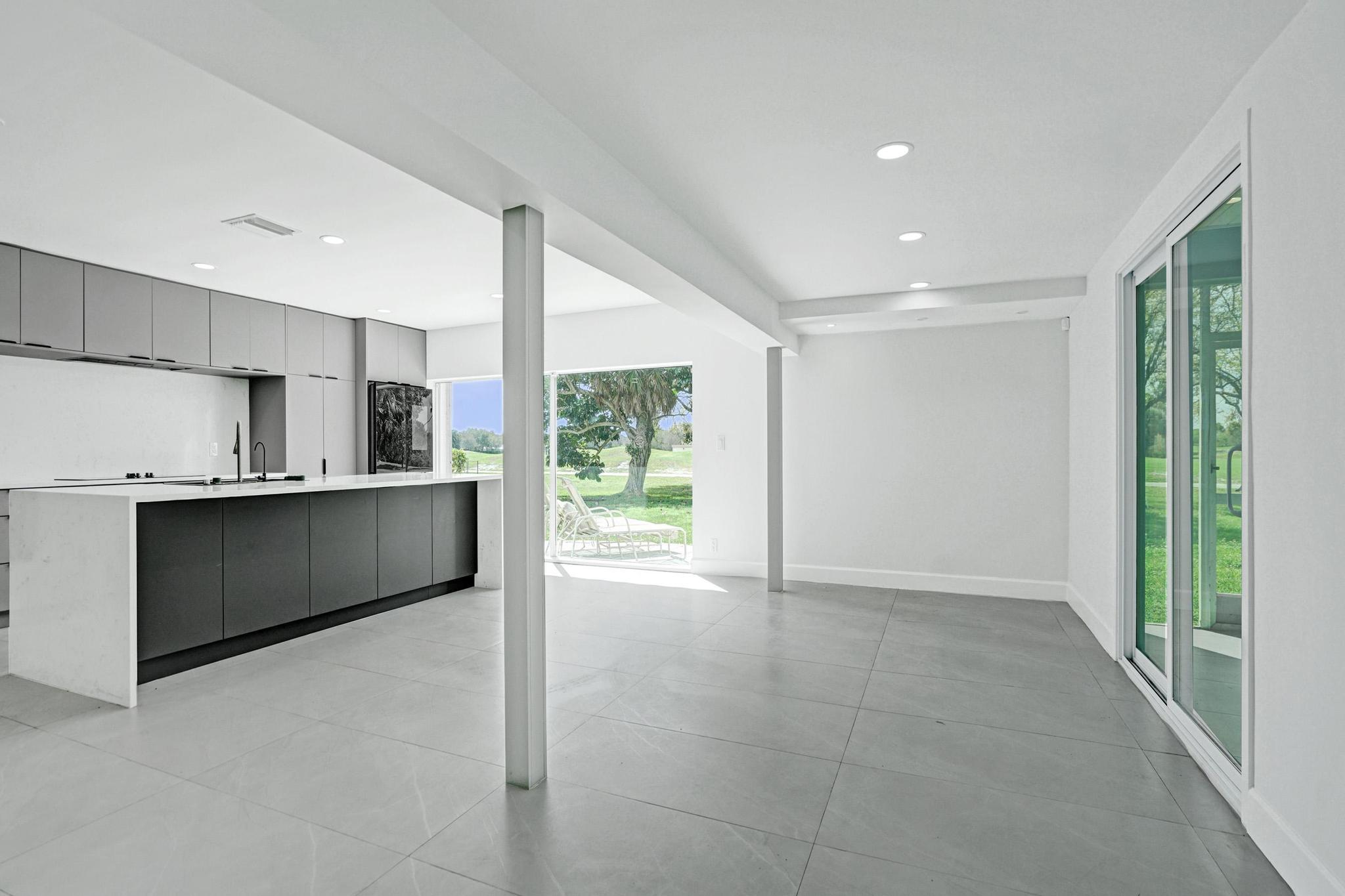 6700 E Tropical Way — Photo 2