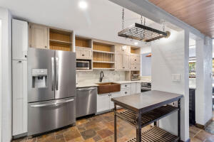 6 Royal Palm Way Unit 111 — Photo 2