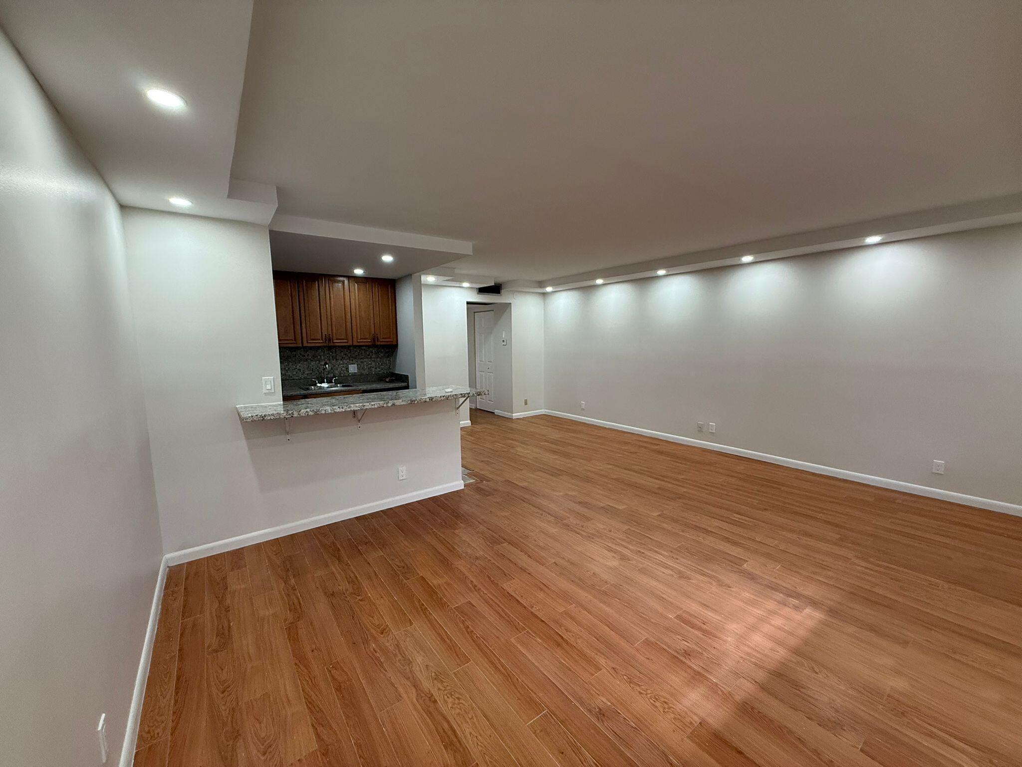 2200 SPRINGDALE Boulevard # 206 — Photo 3