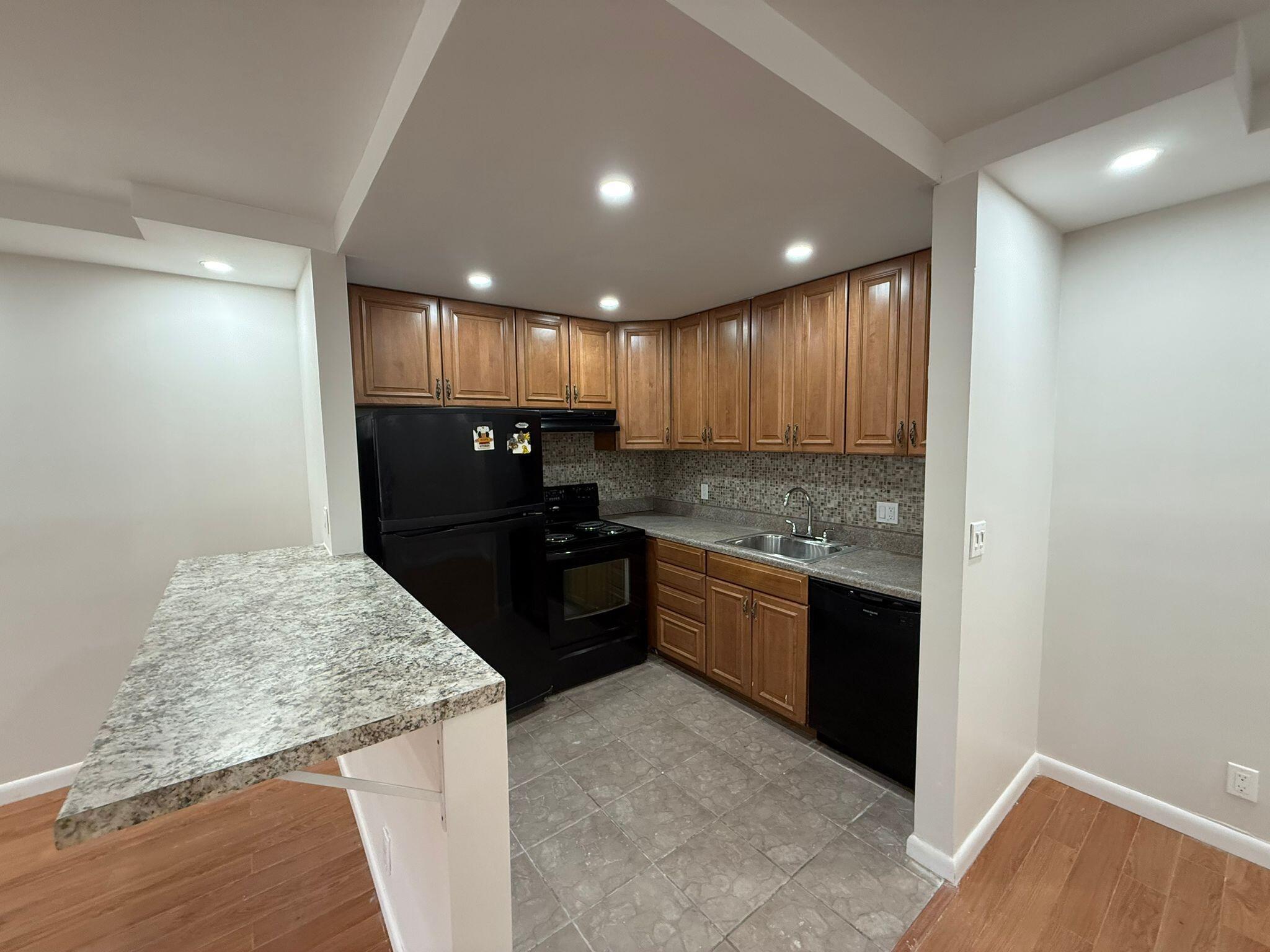 2200 SPRINGDALE Boulevard # 206 — Photo 4