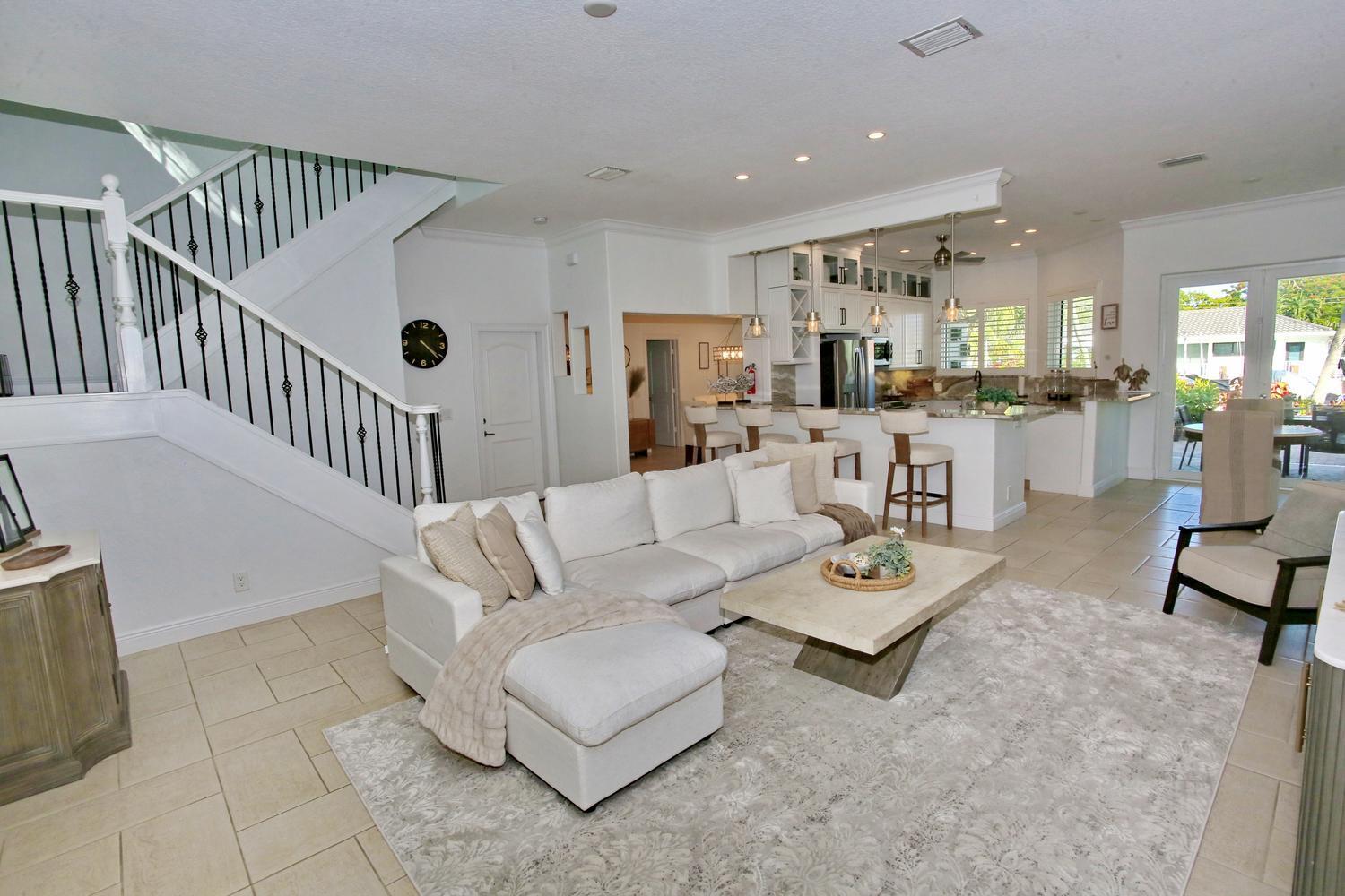 008-130-Living Room-1500x1000
