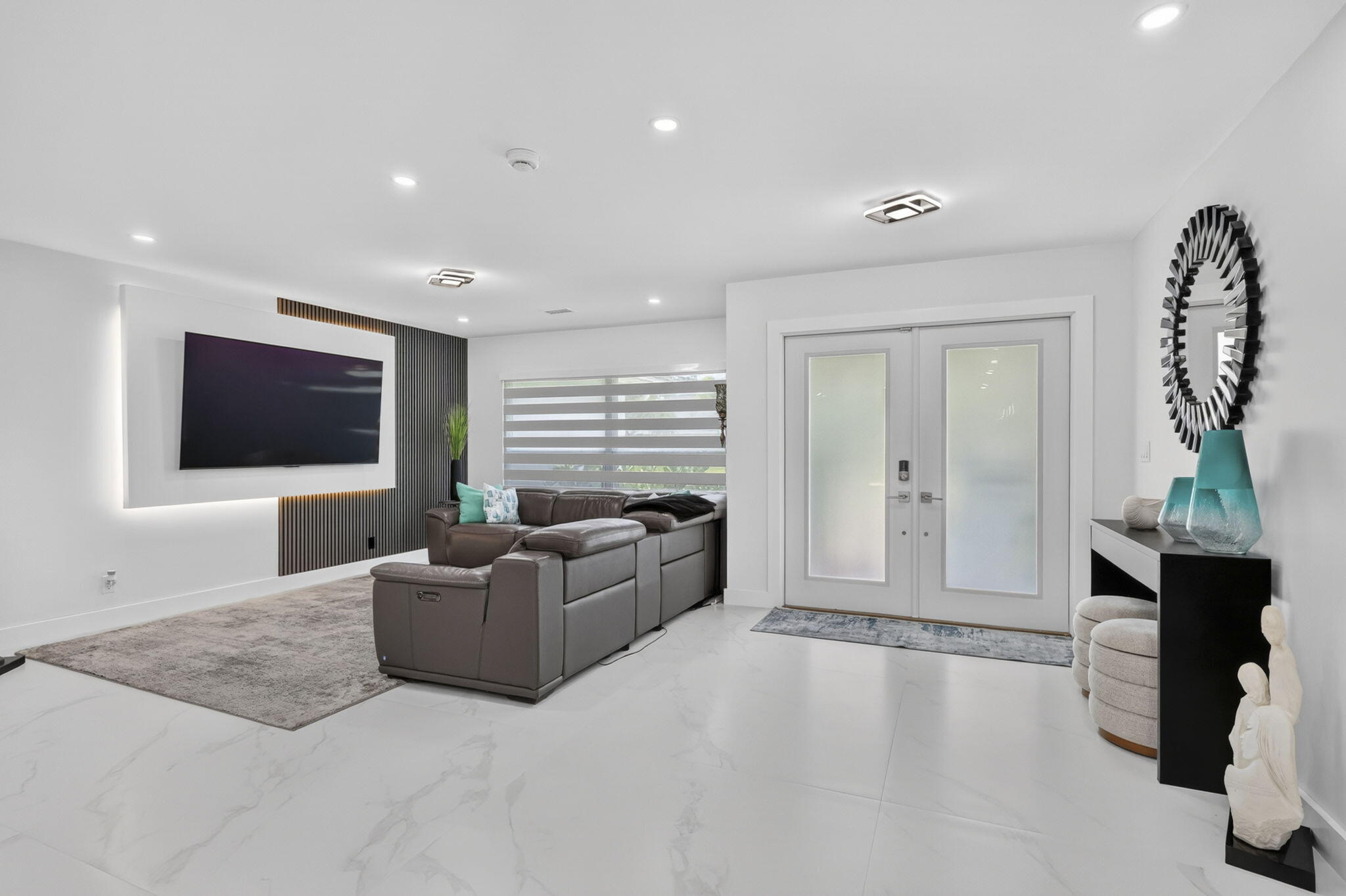 1390 PINE VALLEY Drive — Photo 4