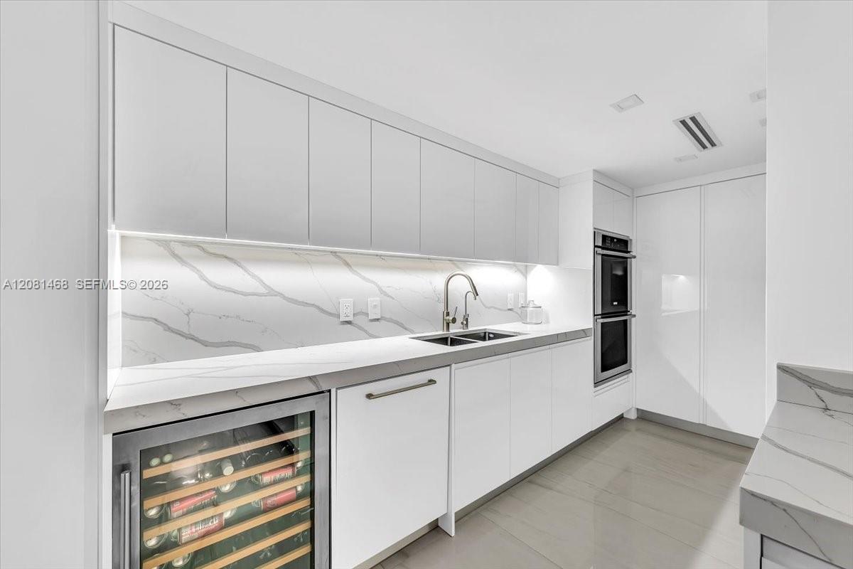 9801 Collins Ave # 5U — Photo 3