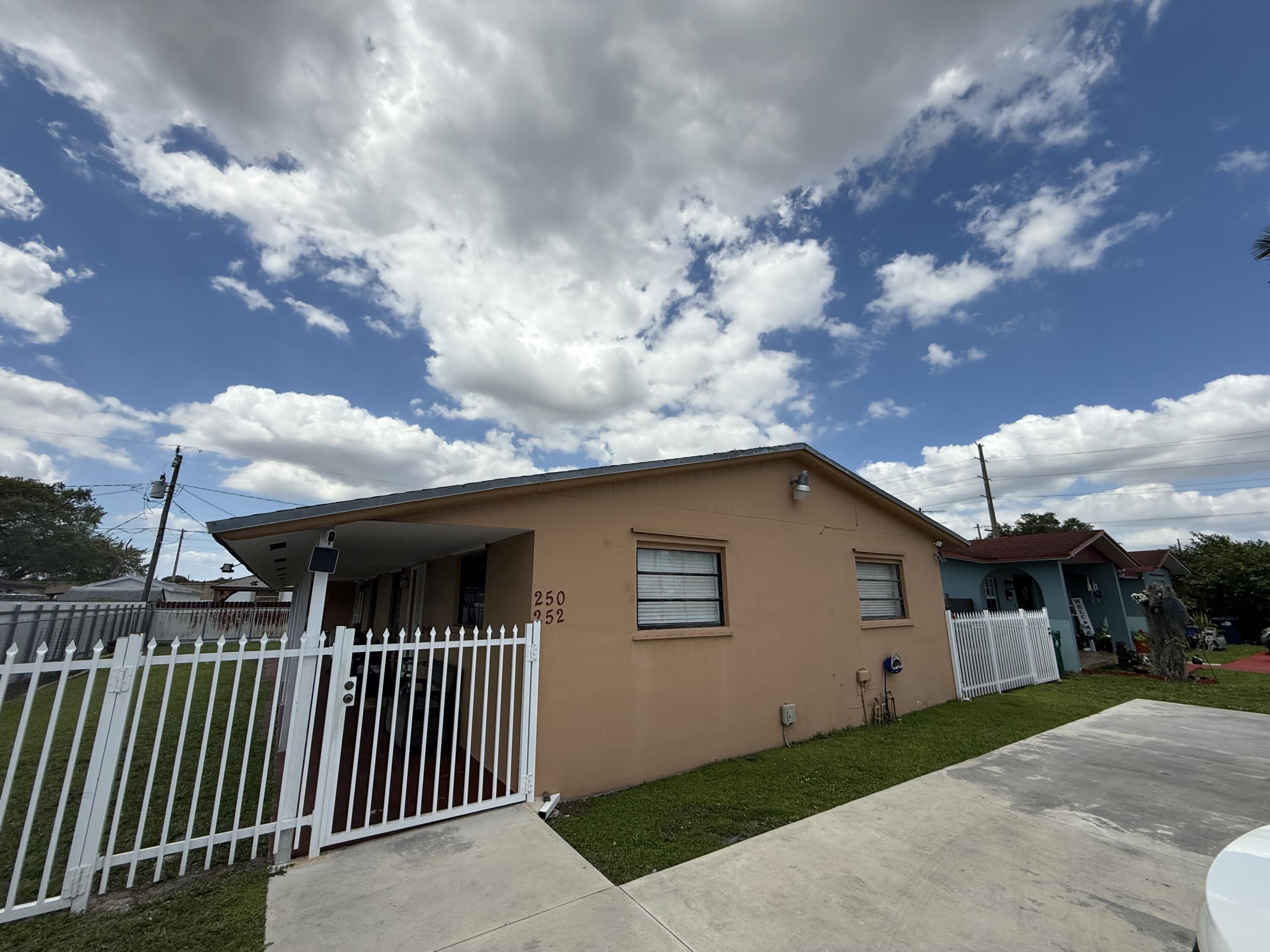 250 SW 76th Court — Photo 3