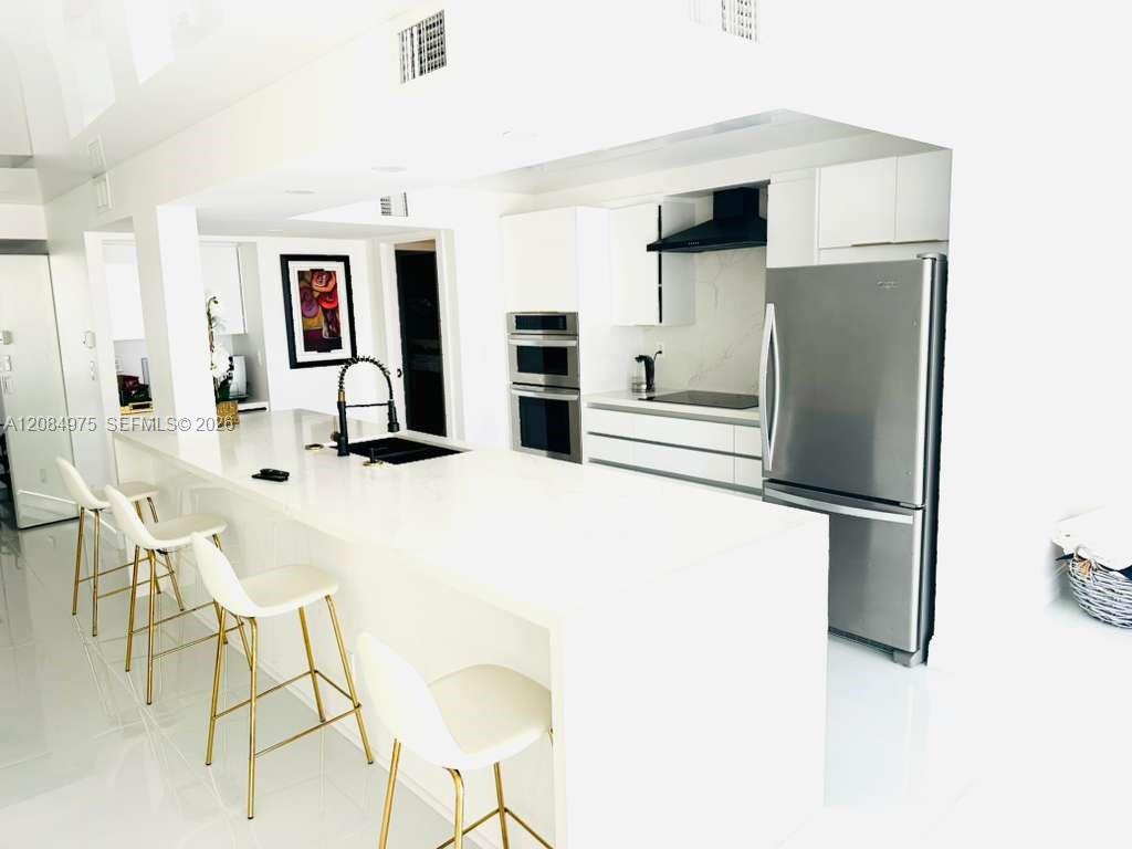 600 Parkview Dr # 1018 — Photo 5