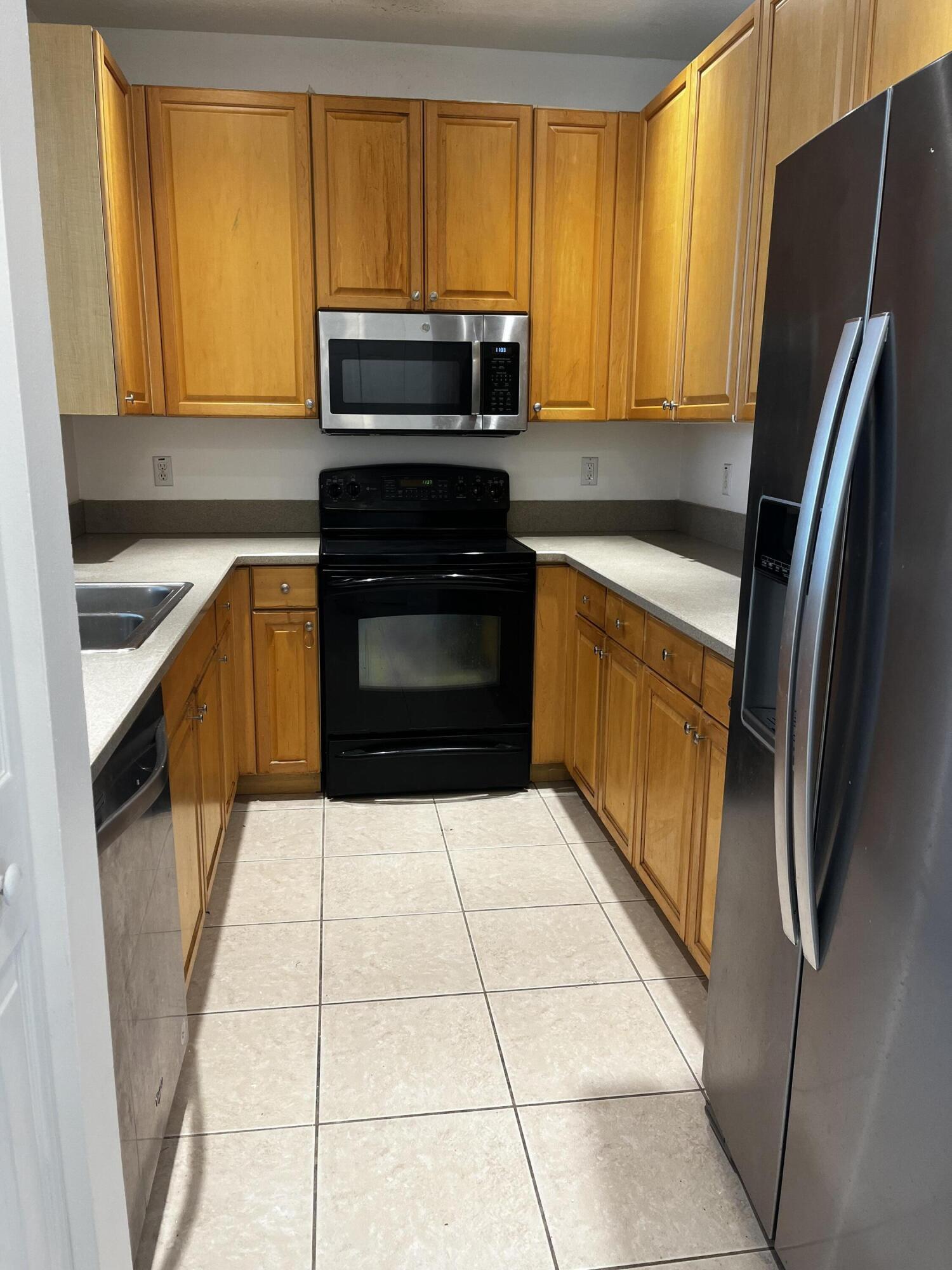 1554 Limetree Bay Avenue — Photo 4