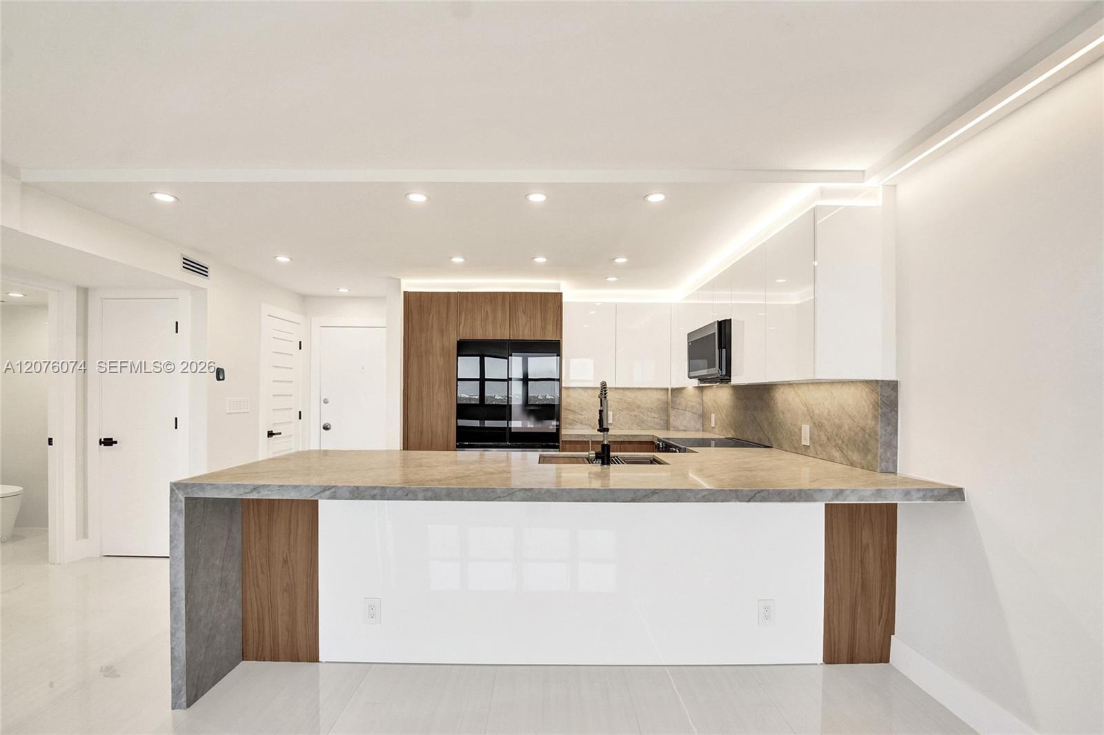 1400 S Ocean Dr # 1205 — Photo 5