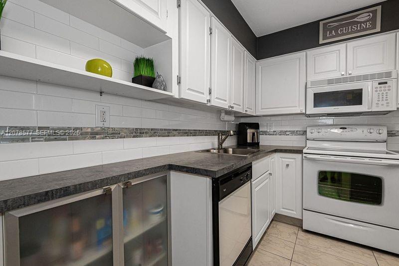 17800 Atlantic Blvd # 203 — Photo 2