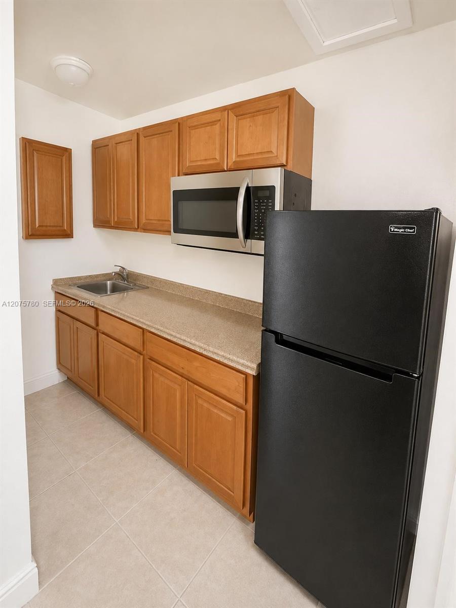 633 Mokena Dr # 1 — Photo 3