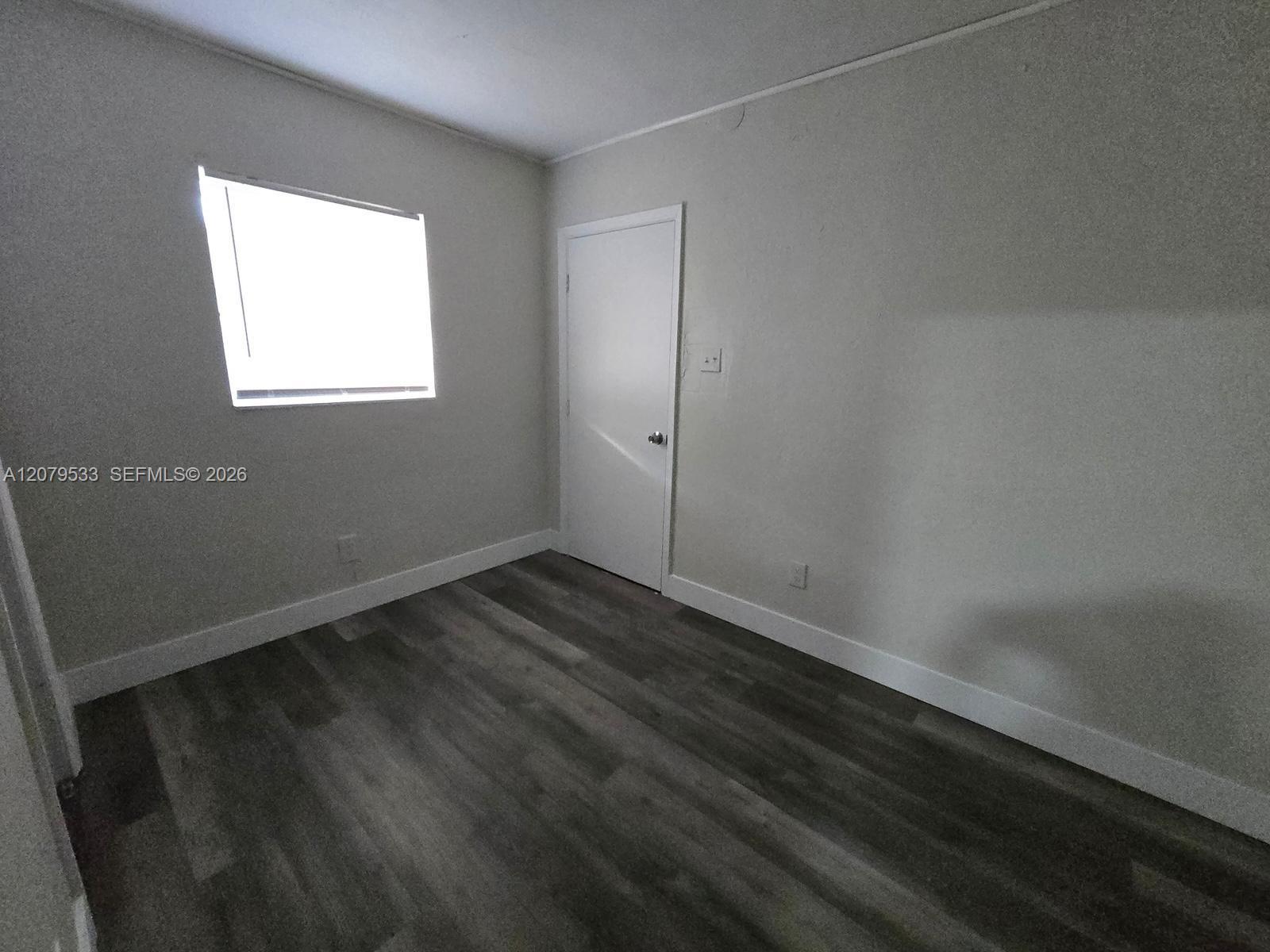 2431 NW 9th St — Photo 2