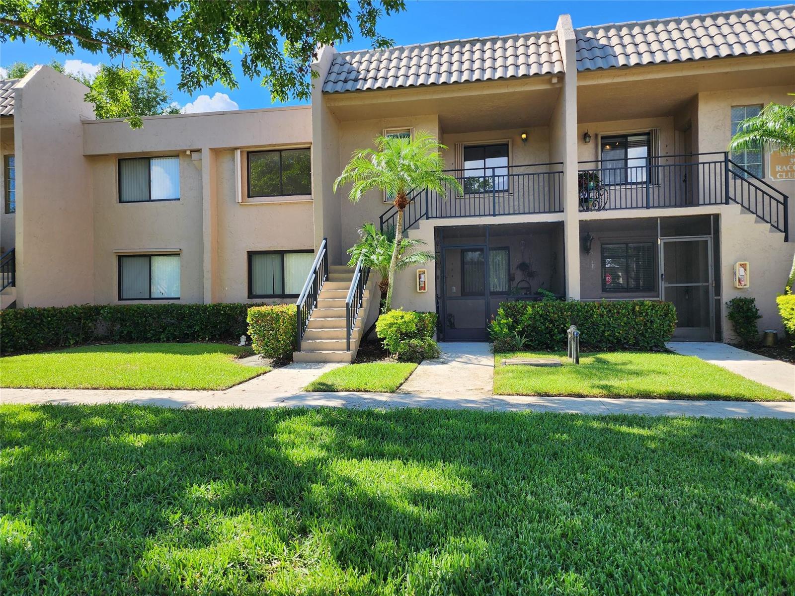 390 Racquet Club Road # 204, Weston FL 33326