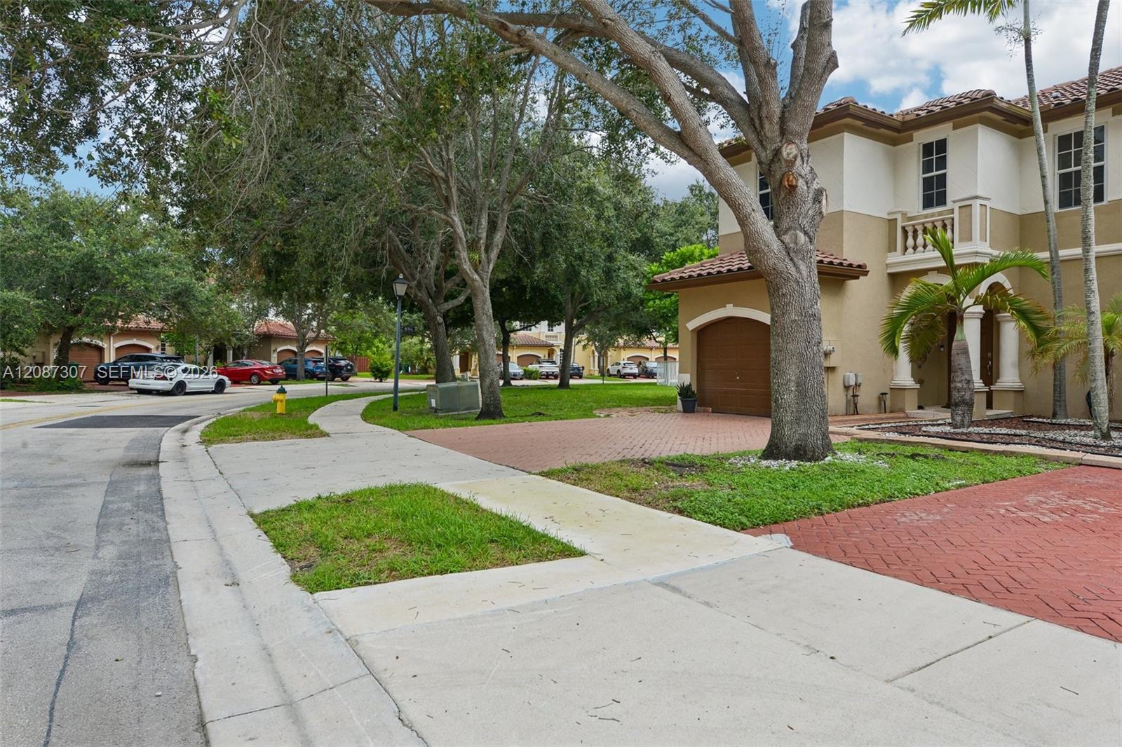 14127 SW 51st Ln — Photo 2