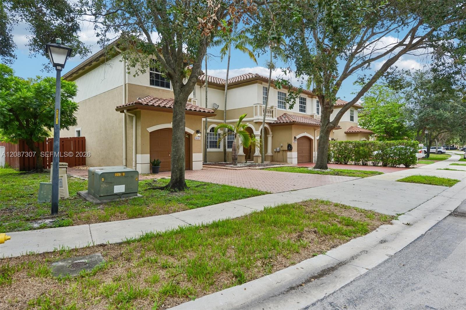 14127 SW 51st Ln — Photo 3