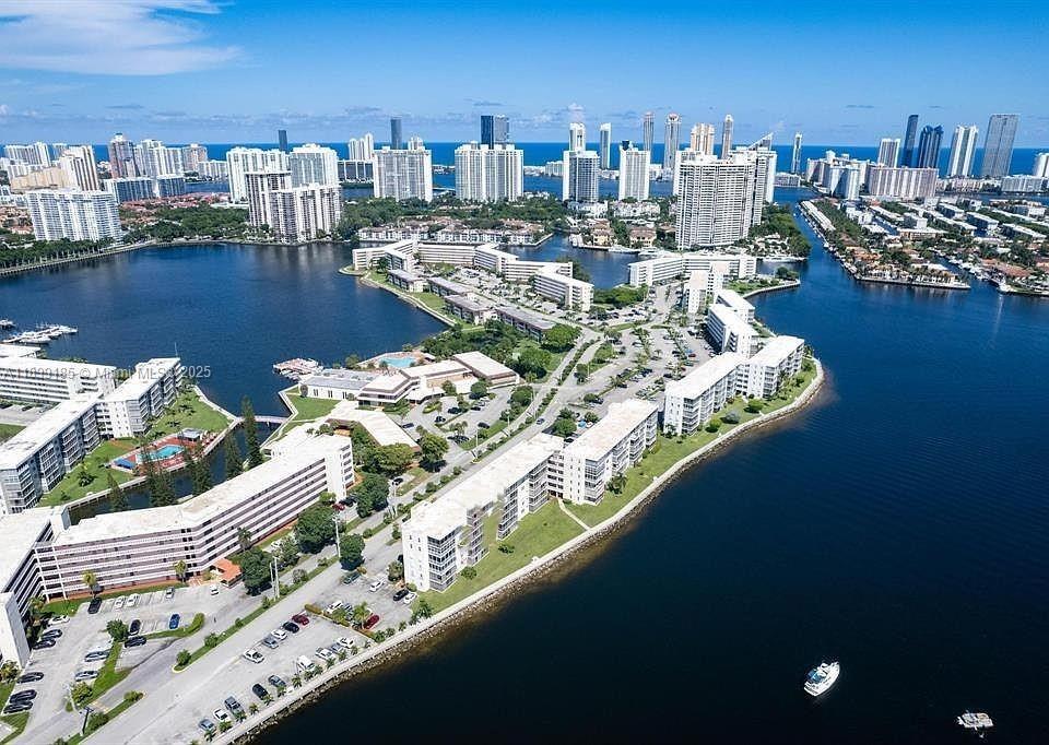 2920 Point East Dr # N311, Aventura FL 33160