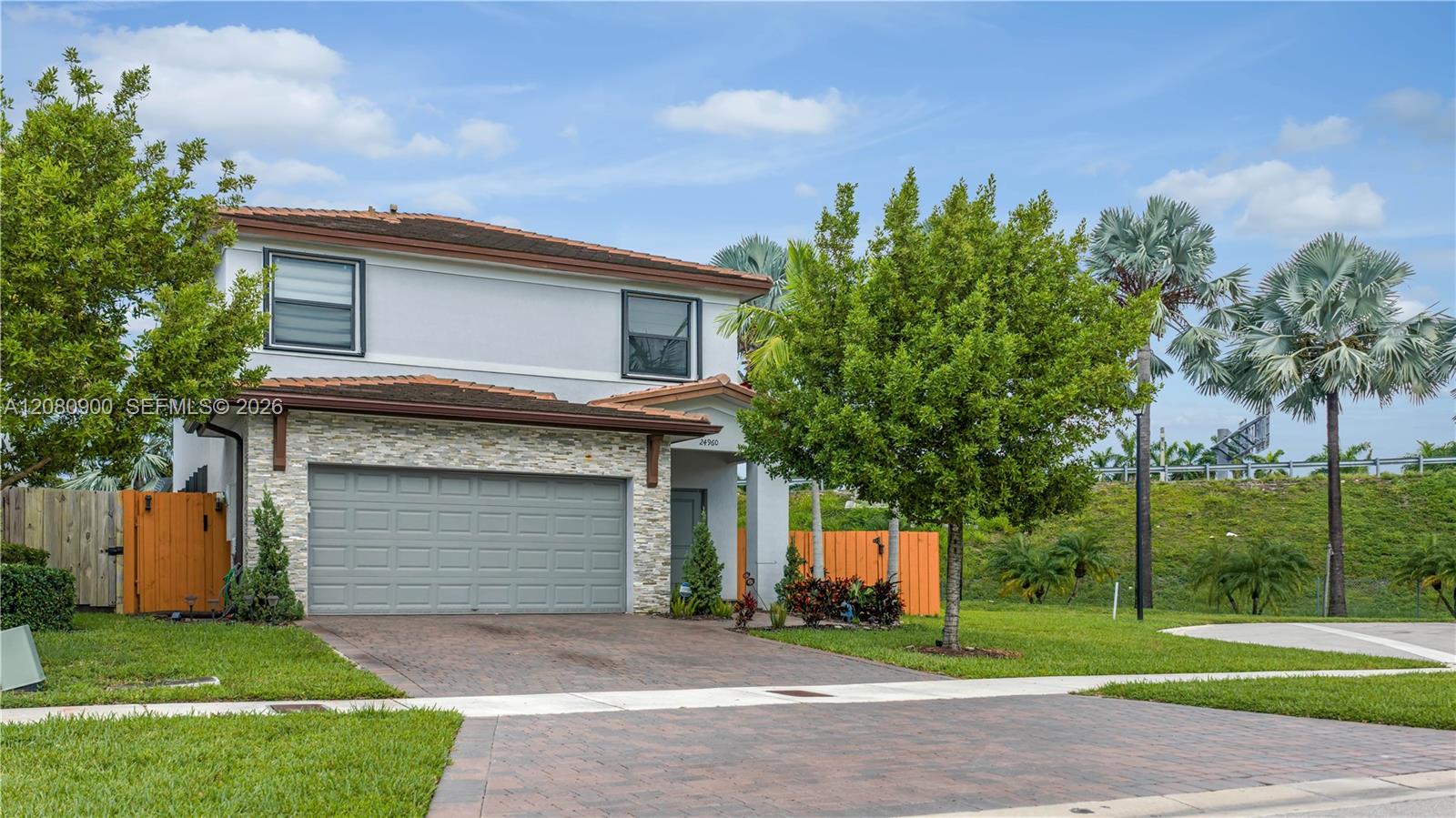 24960 SW 108th Ave — Photo 4