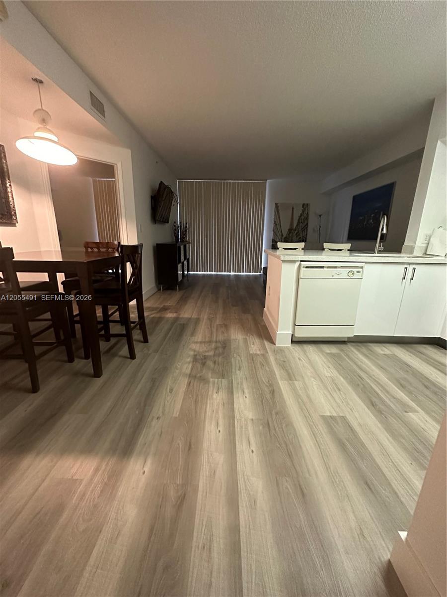 5085 NW 7th St # 410, Miami FL 33126
