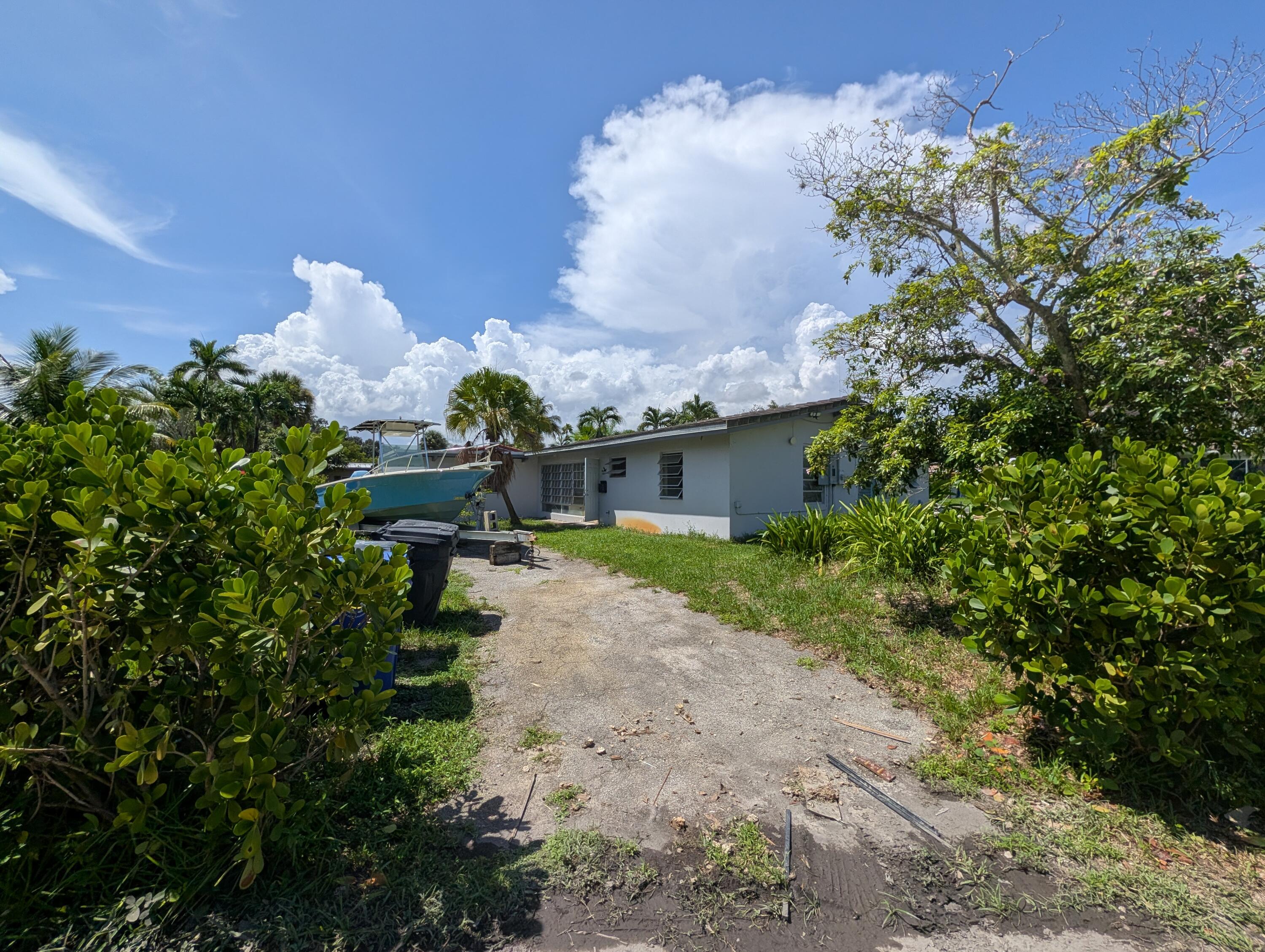 1509 SW 5TH Court — Photo 3