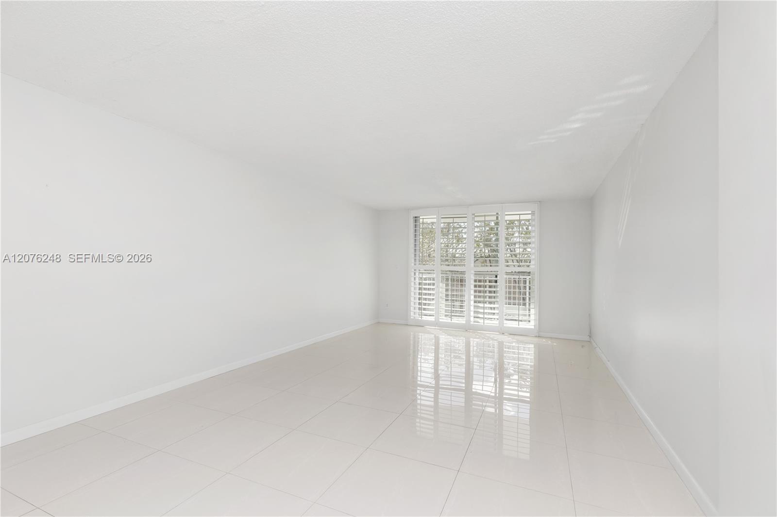 210 Sea View Dr # 207 — Photo 2