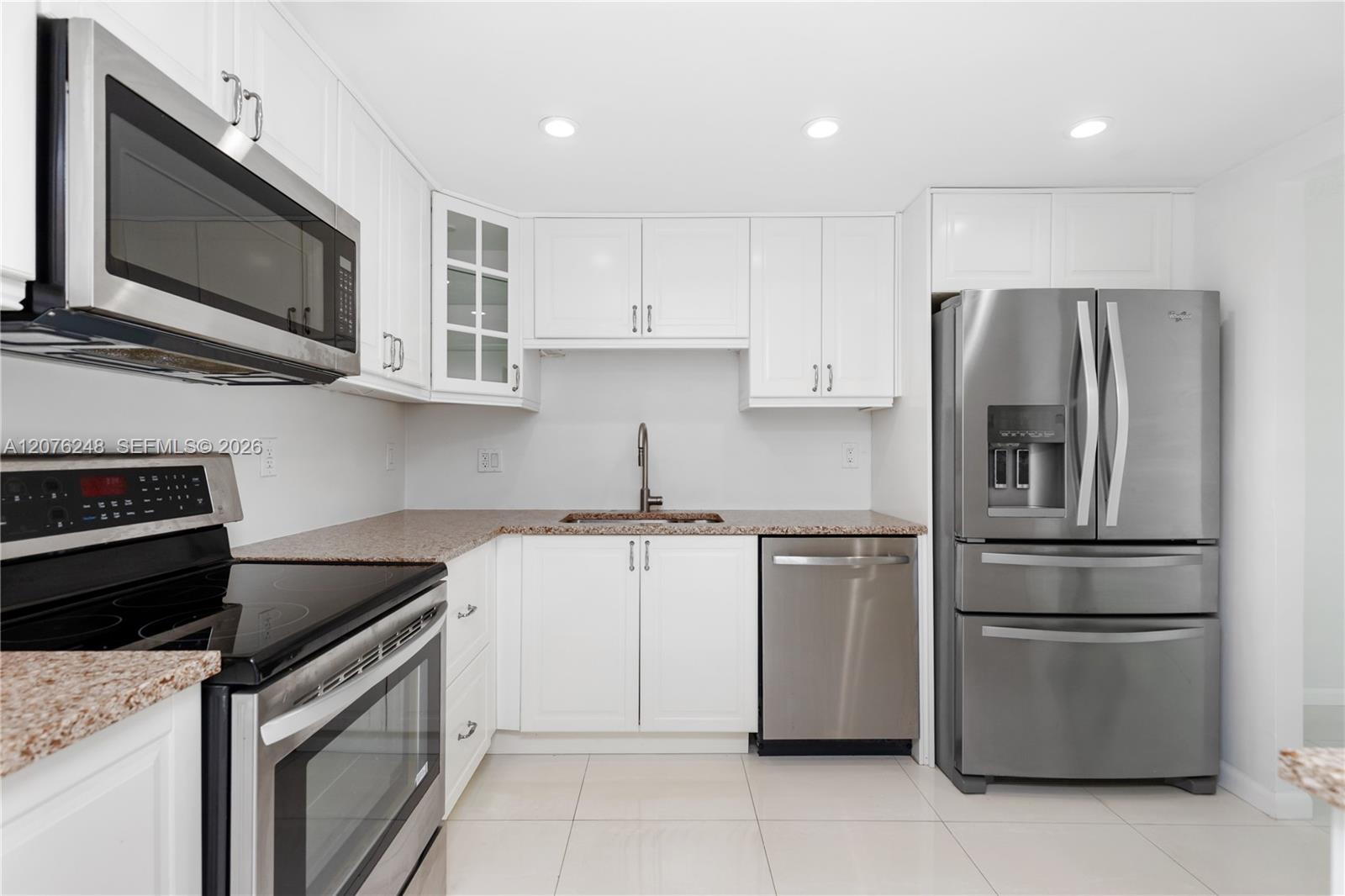 210 Sea View Dr # 207 — Photo 3