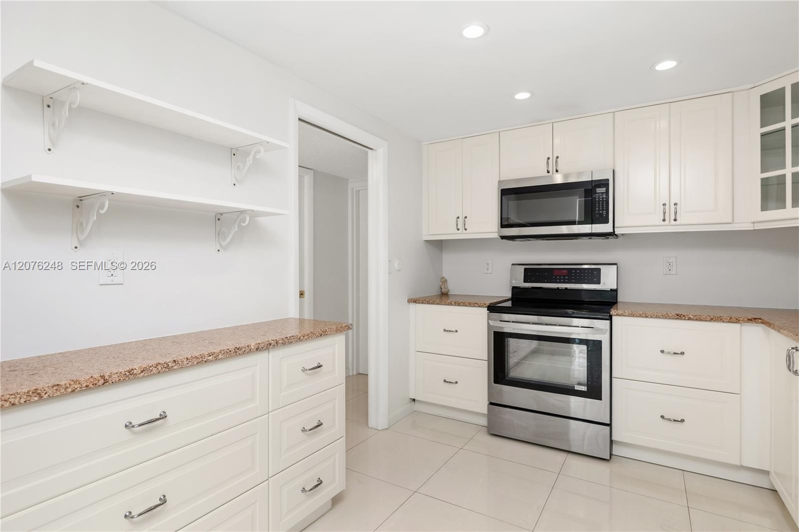 210 Sea View Dr # 207 — Photo 4