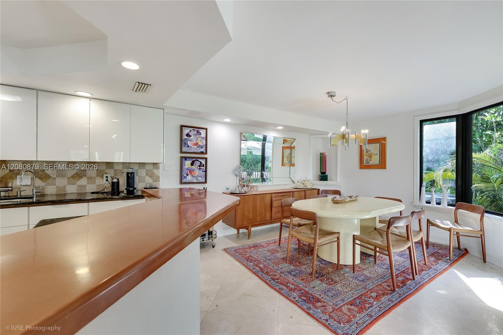 596 Fernwood Rd # B — Photo 3