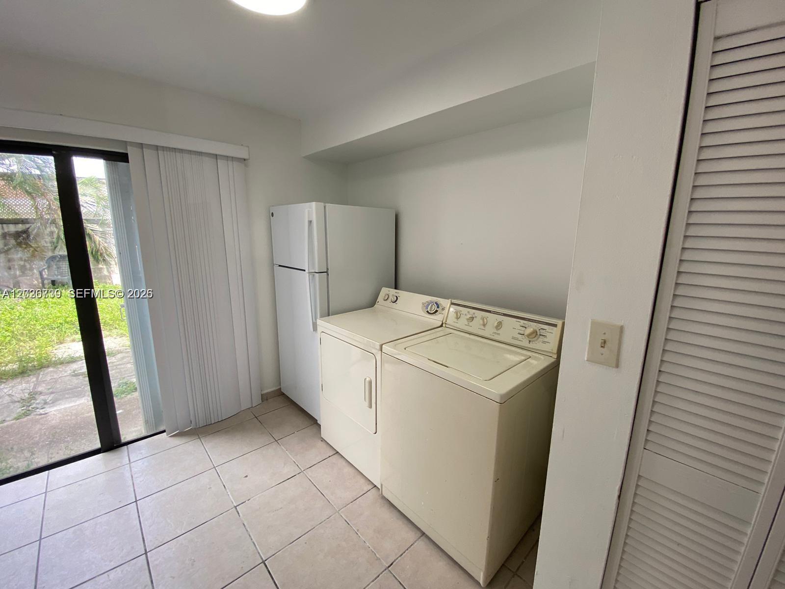 1813 SW 107th Ave # 2402 — Photo 4