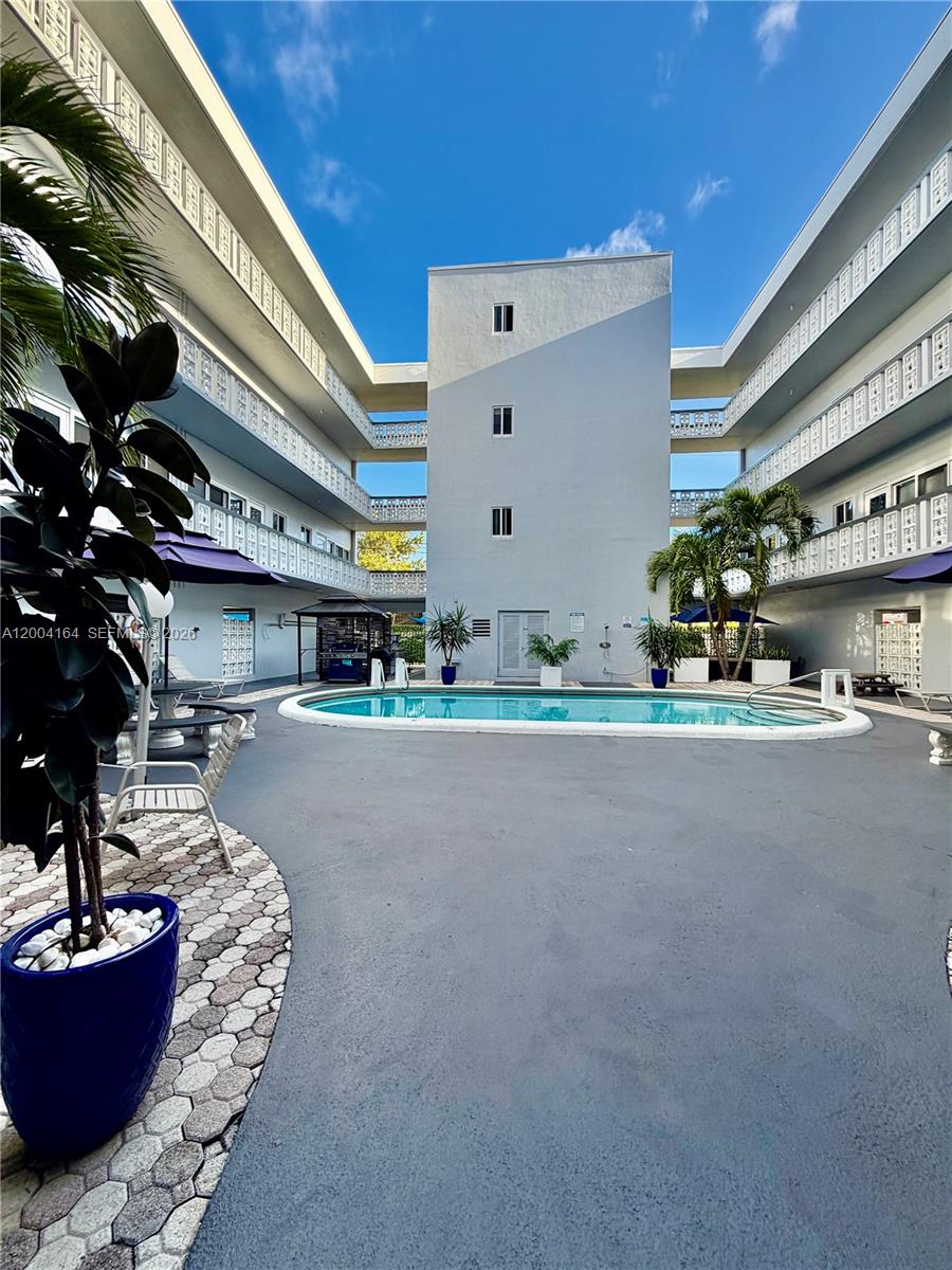 1818 Rodman St # 3A, Hollywood FL 33020