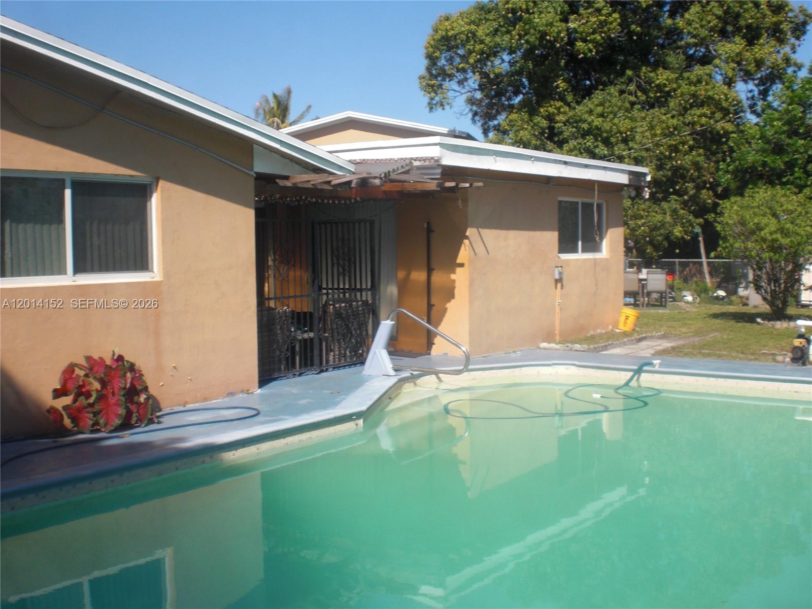 6270 NW 18th St, Sunrise FL 33313