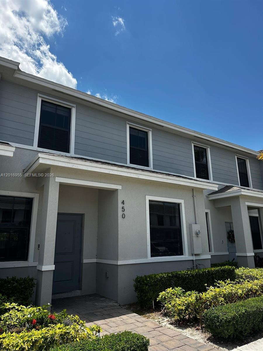 450 NE 12th St, Florida City FL 33034